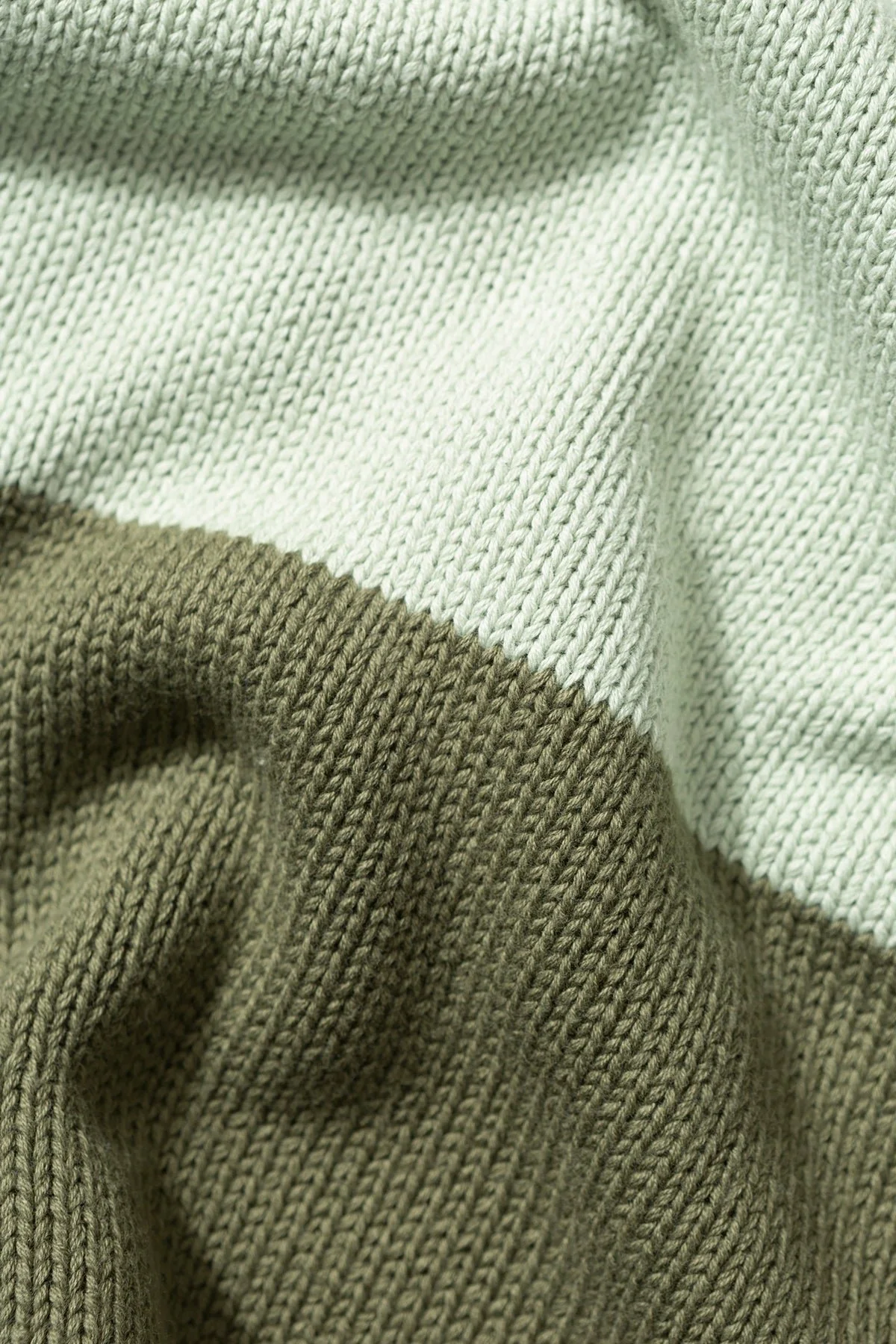 UNDERCOVERPOLO_KHAKI_325-60-09680-00L_Ccopia_1200x1800.jpg