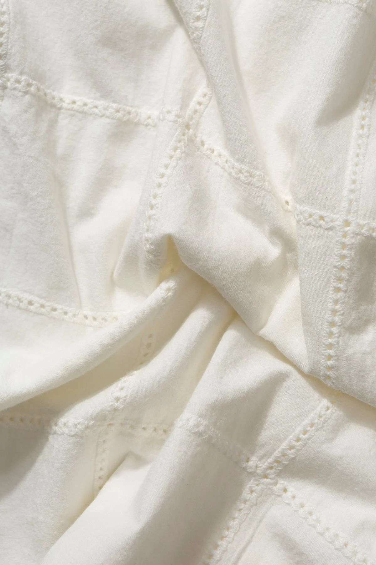 FREEDOMSHORTSLEEVE_OFFWHITE_126-10-21-00L_C_1200x1800.jpg