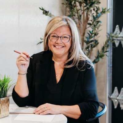 Angela Murray