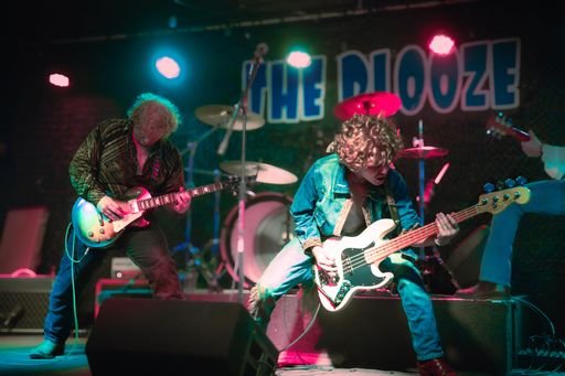 THE BLOOZE BAR