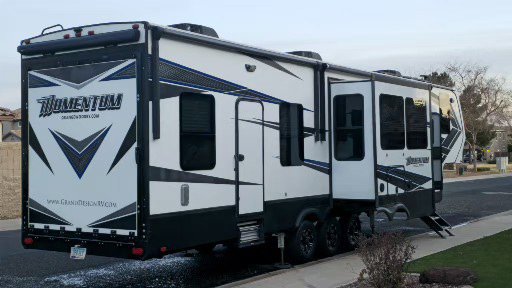 Exterior-RV-Detailing-Scottsdaler-AZ.jpg