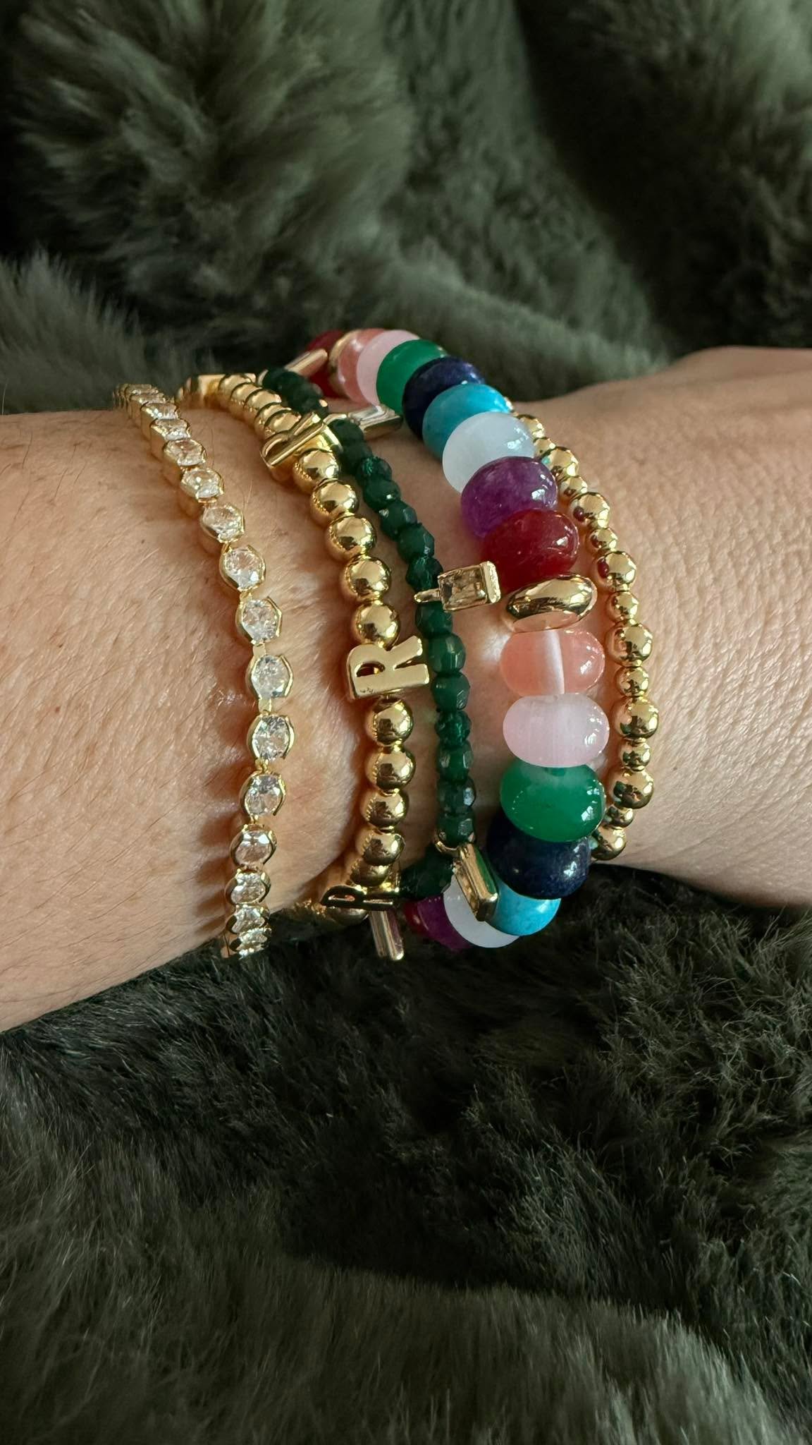 🚨 BaubleBar Friends &amp; Family Sale is live! 🤩
You can take 25% off sitewide and 20% off custom pieces right now (no code needed - it drops automatically.)
I've been loving these stackable bracelets and delicate gold rings lately. They're perfect