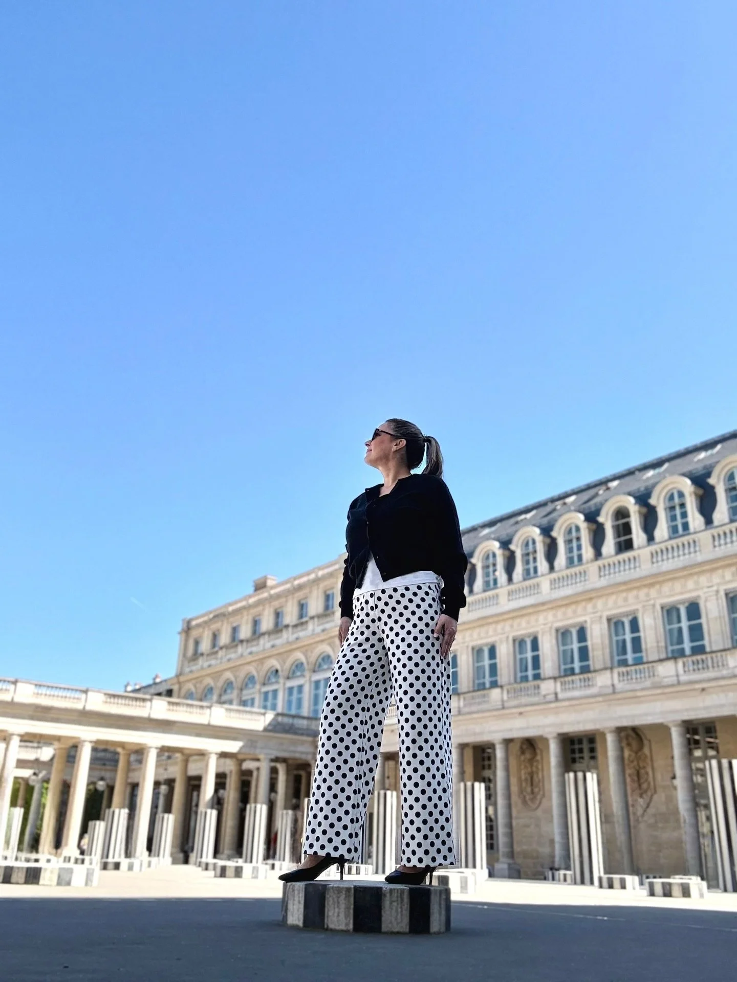 This is the kind of outfit that makes travel easier.

Comfortable enough to walk all day, but still feels elevated for anywhere you end up.

Linked in my LTK 🔗