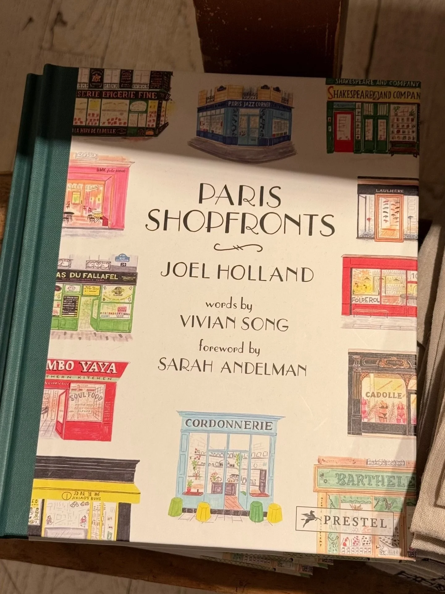 A shopping habit I swear by! One of my favorite little habits&hellip;if I love something but it&rsquo;s online and I don&rsquo;t want to carry it all day, I take a photo and order it when I get home (if I still want it.) 

This one just arrived and i