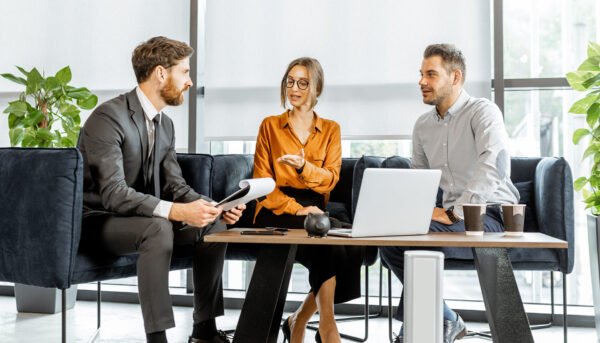 insights_financial_meeting-600x343.jpg