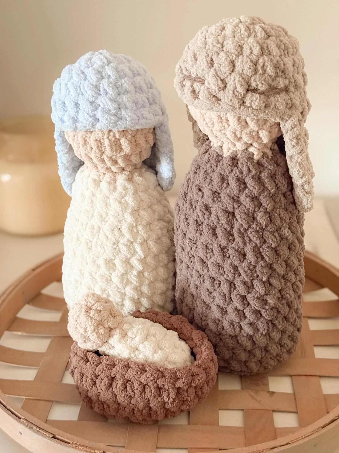 I had the honor of testing this beautiful pattern for @maemadecompanylimited and it may be my all time favorite ✨ 

Modern Manger pattern COMING SOON! 🌟 
Release date is Oct 27th 👀 
Follow @maemadecompanylimited 🫶🏻 

#crochet #amigurumi #moderncr