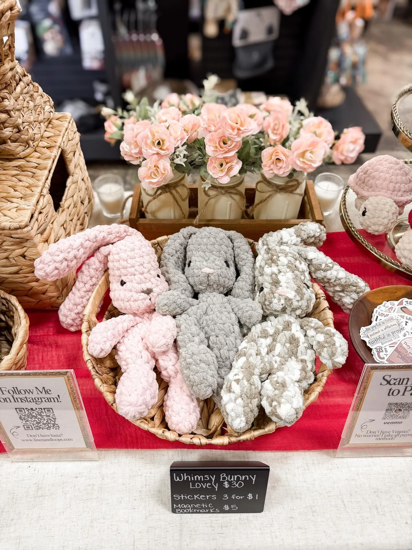 Had the best time with @littleflower.matcha and @stacygfacepaint at the Valentine&rsquo;s Pop up at @sweetestbeginnings today 🌹🌹🌹

I have a few things leftover, DM if you see something you like 🥰 

#crochet #popupmarket #valentinesevent #handmade