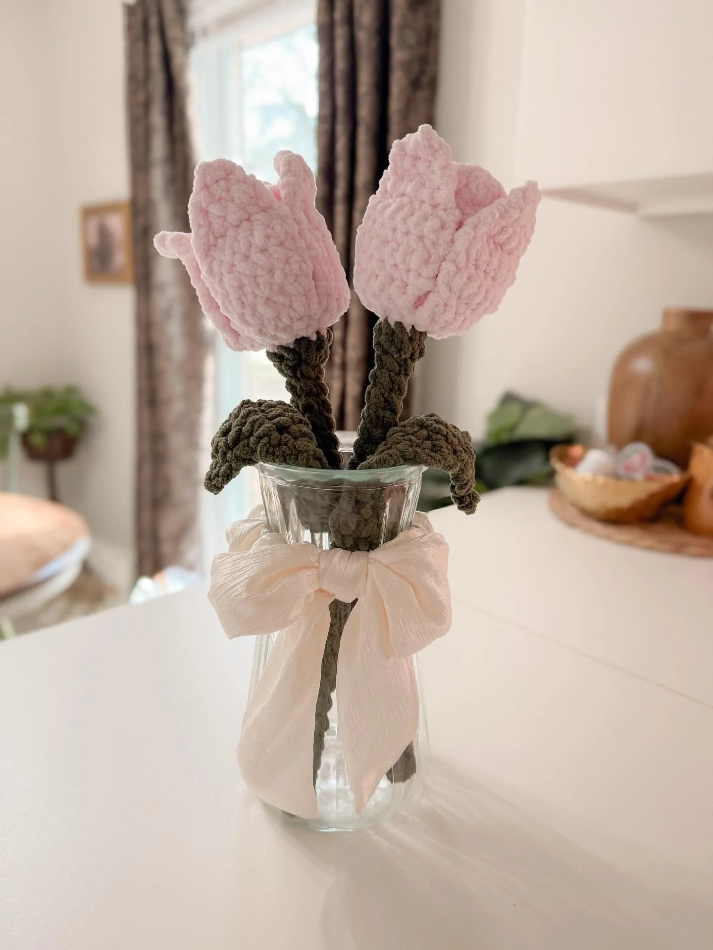 T U L I P S 🌷

Handmade by me @linenandloops 
Pattern by @junebugandjames 

#crochet #crochettulips #crochetbouquet