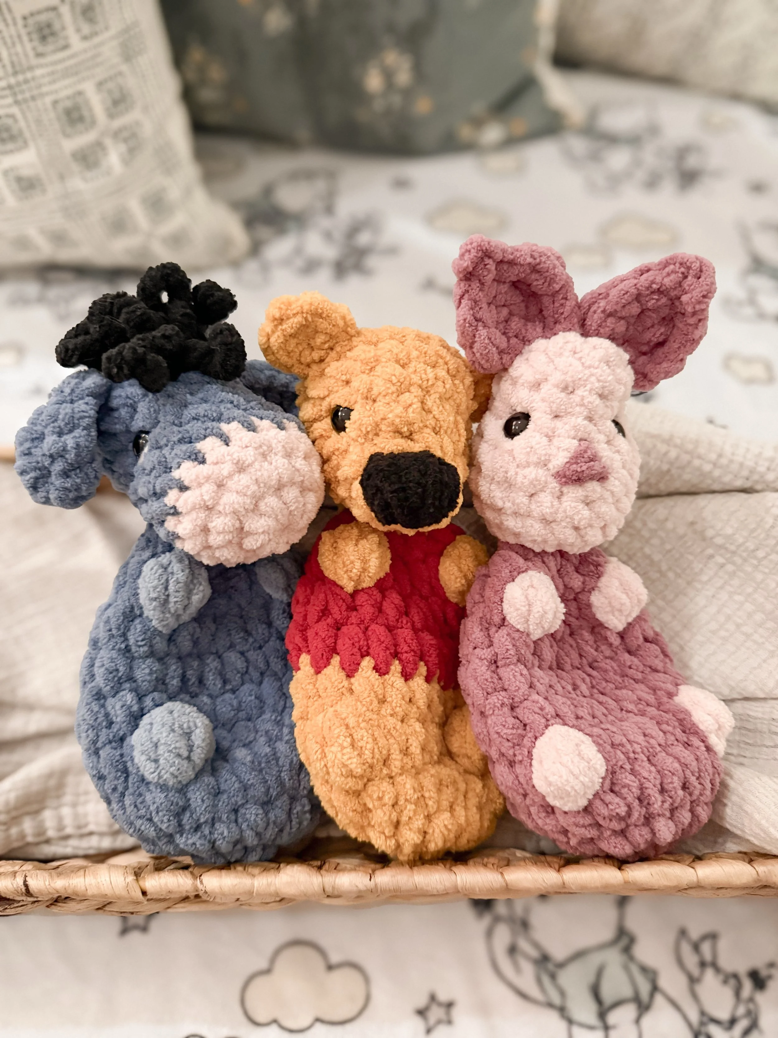 ✨ PATTERN RELEASE DAY ✨

They&rsquo;re finally here! 🍯🌳

After countless hours of designing, tweaking, and testing, my Storytime Snugglers Collection is officially available!

These sweet snugglers were created to be:
💛 Beginner-friendly
💛 Low-se