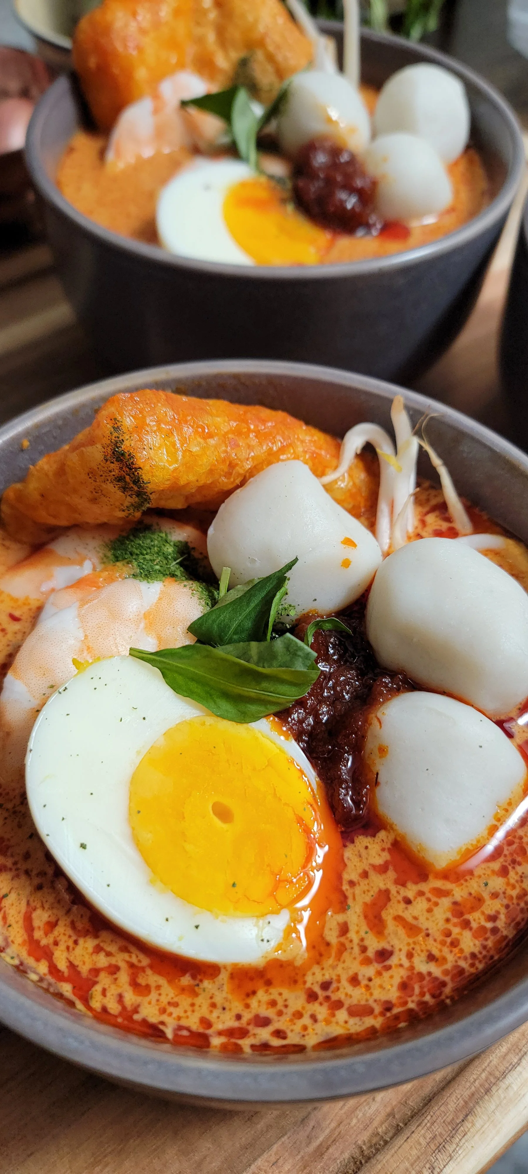 What Is Laksa? A Guide to Singapore’s Comforting Noodle Soup