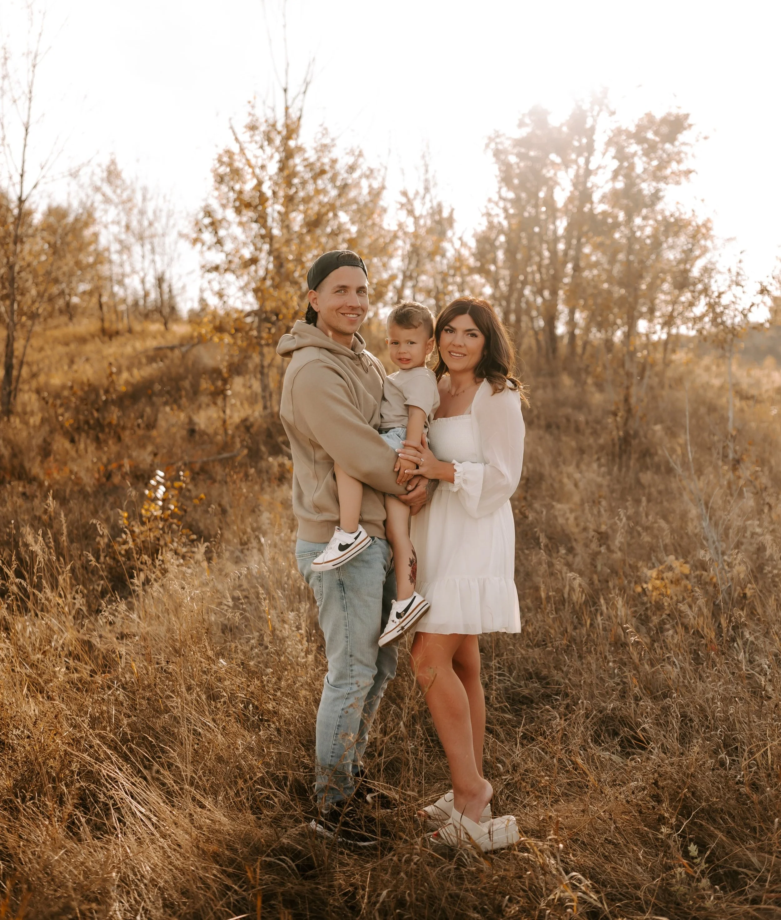 The Ultimate Guide to Choosing a Family Photographer: Everything You Need to Know