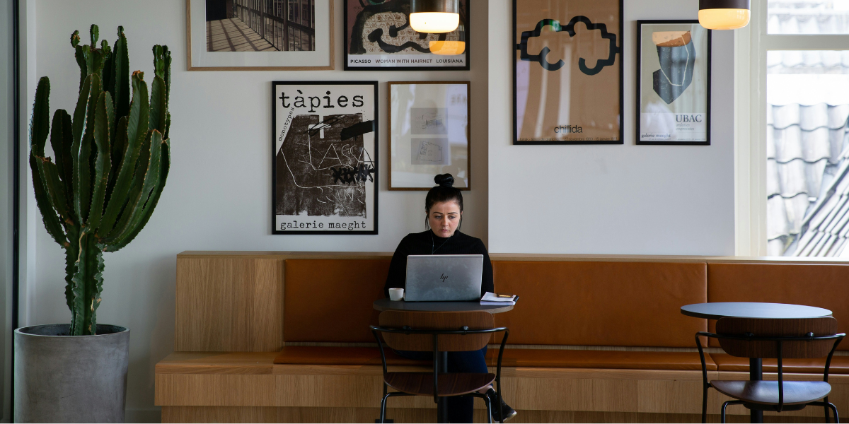 What is the Difference Between a Freelancer and an Agency?