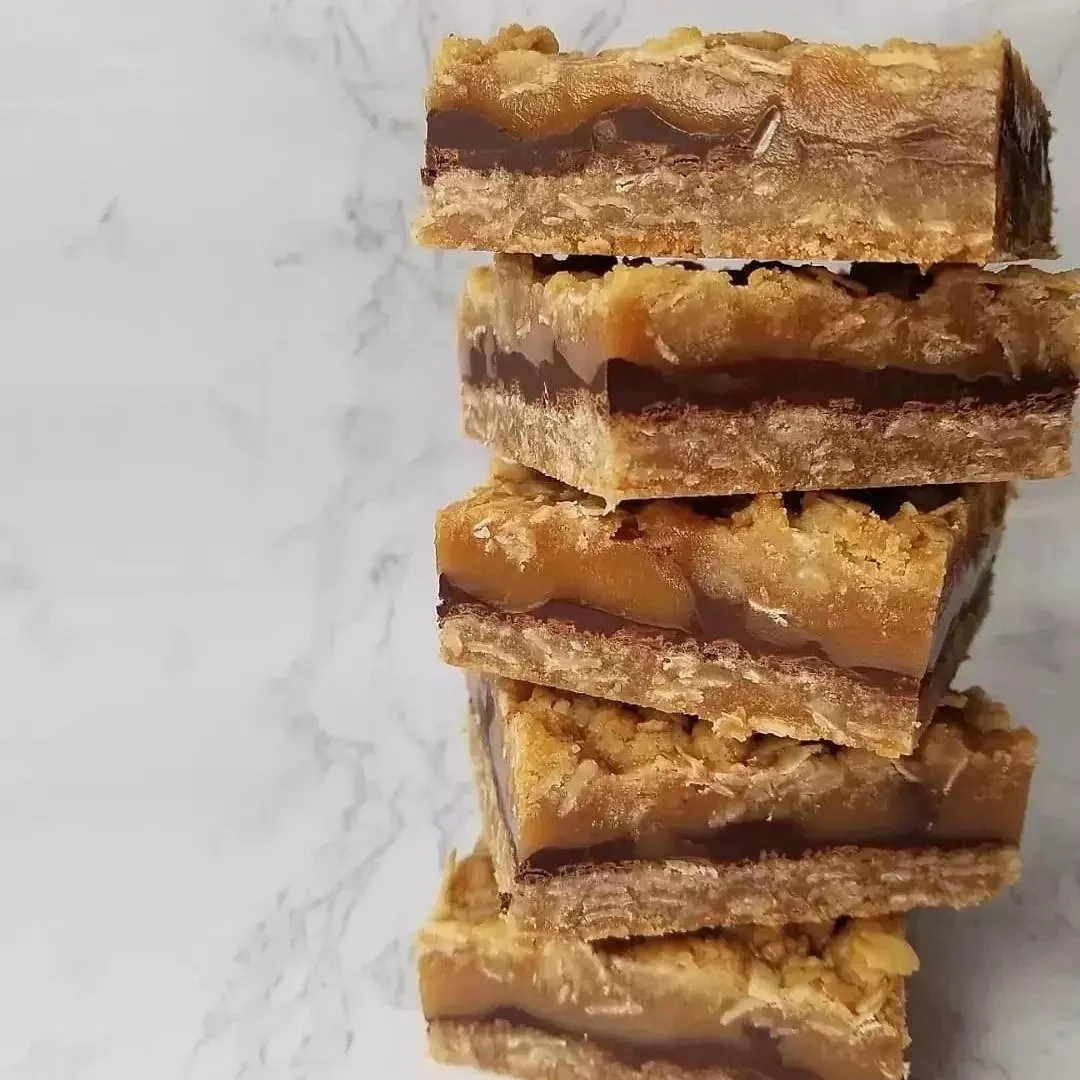 Caramel Chocolate Oat Bars