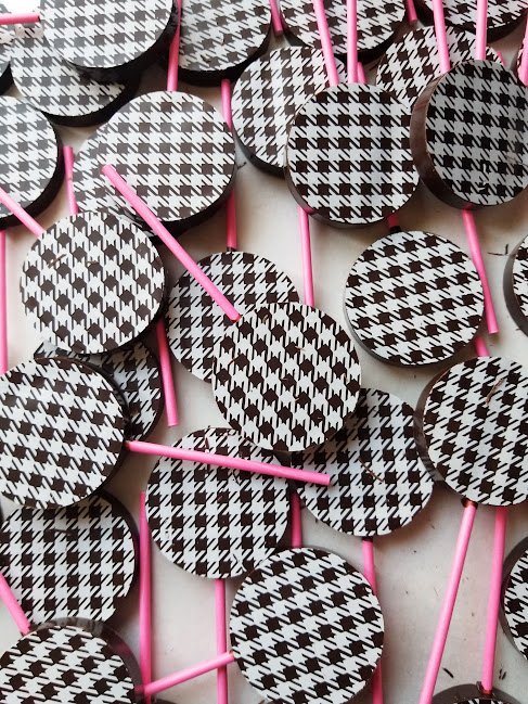 Dark Chocolate Lollipops