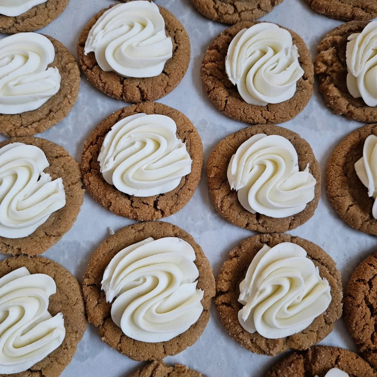 Gingersnap Molasses Cookies with Vanilla Bean Buttercream