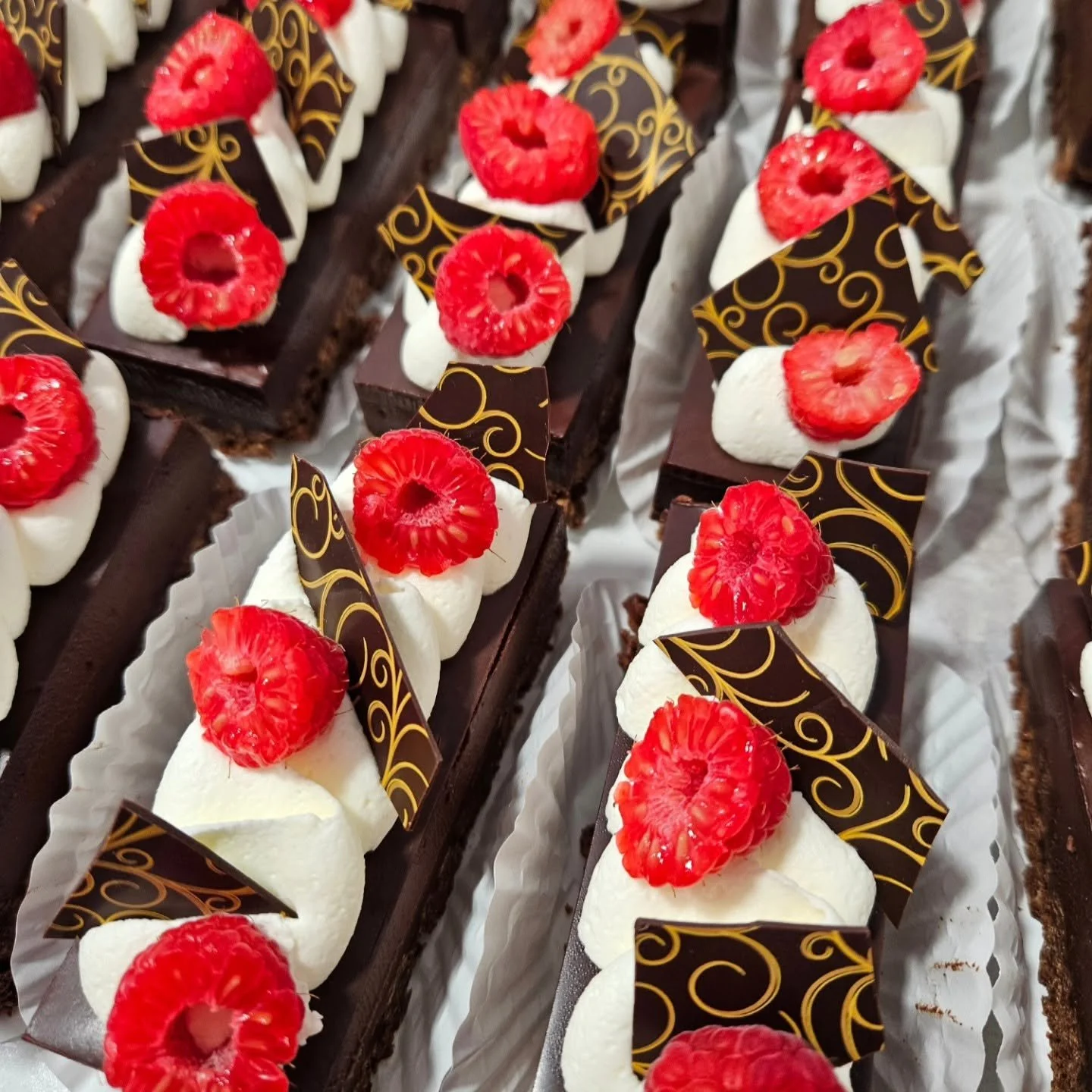 Chocolate Hazelnut Feuilletine Bars