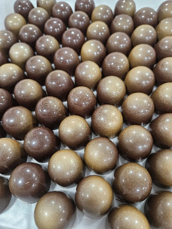 Cinnamon Pear Milk Chocolate Ganache Bon Bons