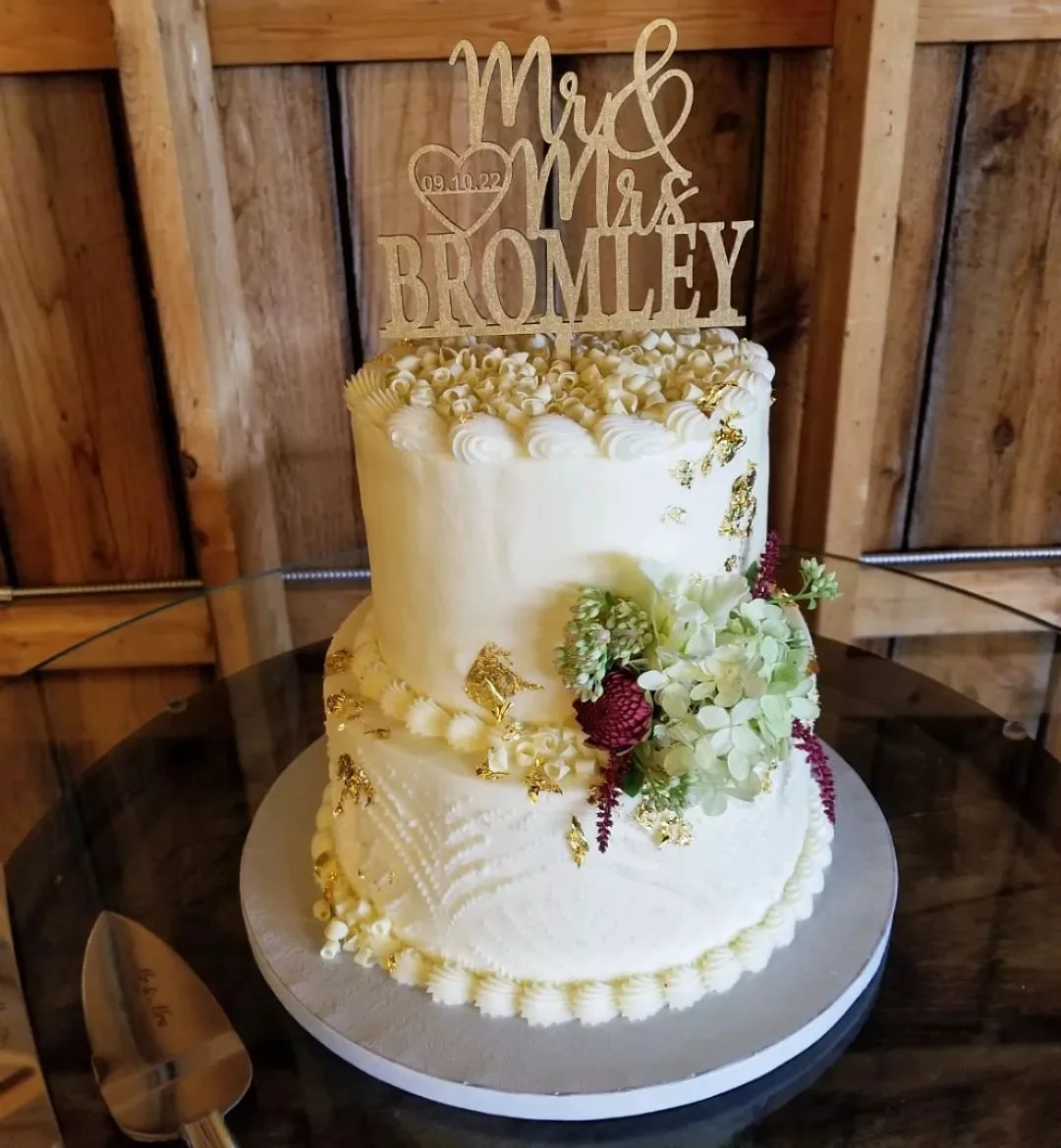 September 10, 2023 Wedding Cake1.jpg