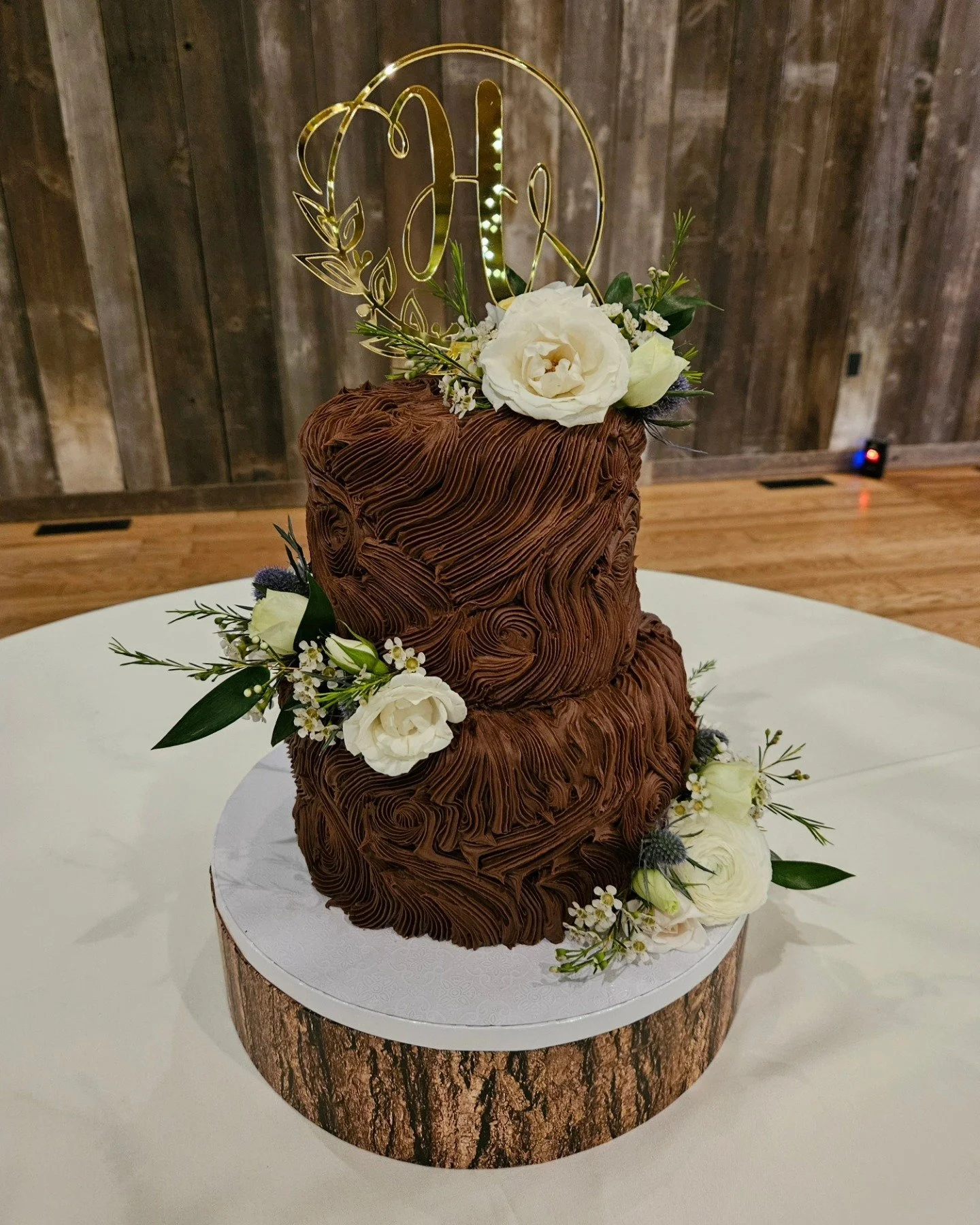 Stump Wedding Cake.jpg