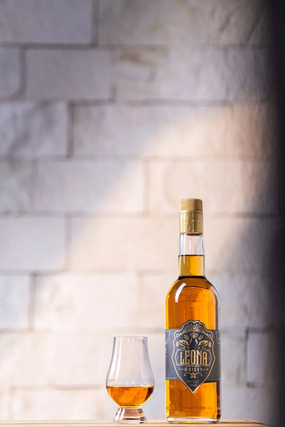 Whisky-Leona_12-Min.jpg