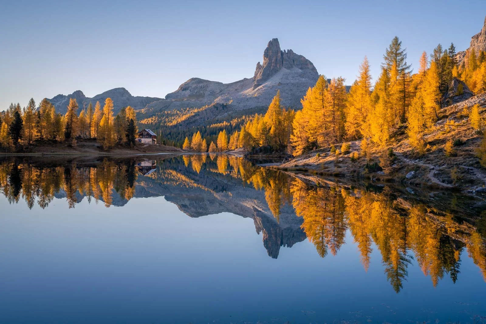 11 Amazing Autumn Locations to Photograph in the Dolomites