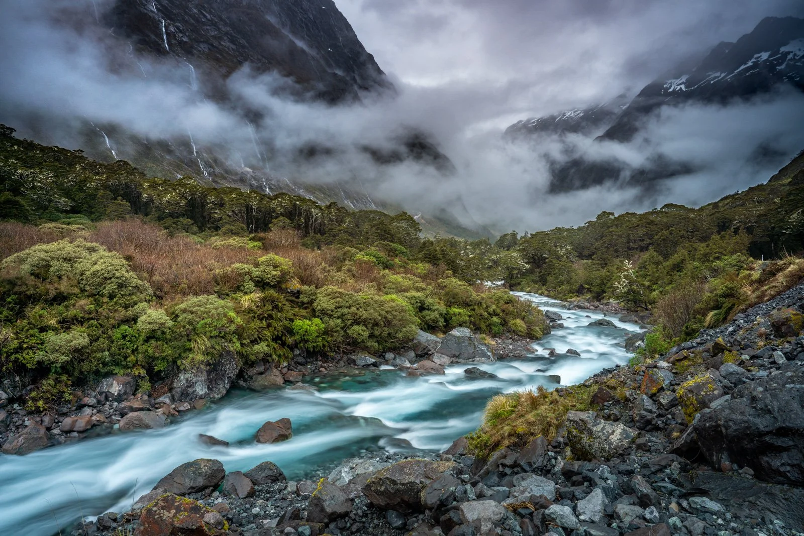 Bad Weather, Great Photos: 10 Tips for Shooting in Rain, Snow, Mist &amp; Storms