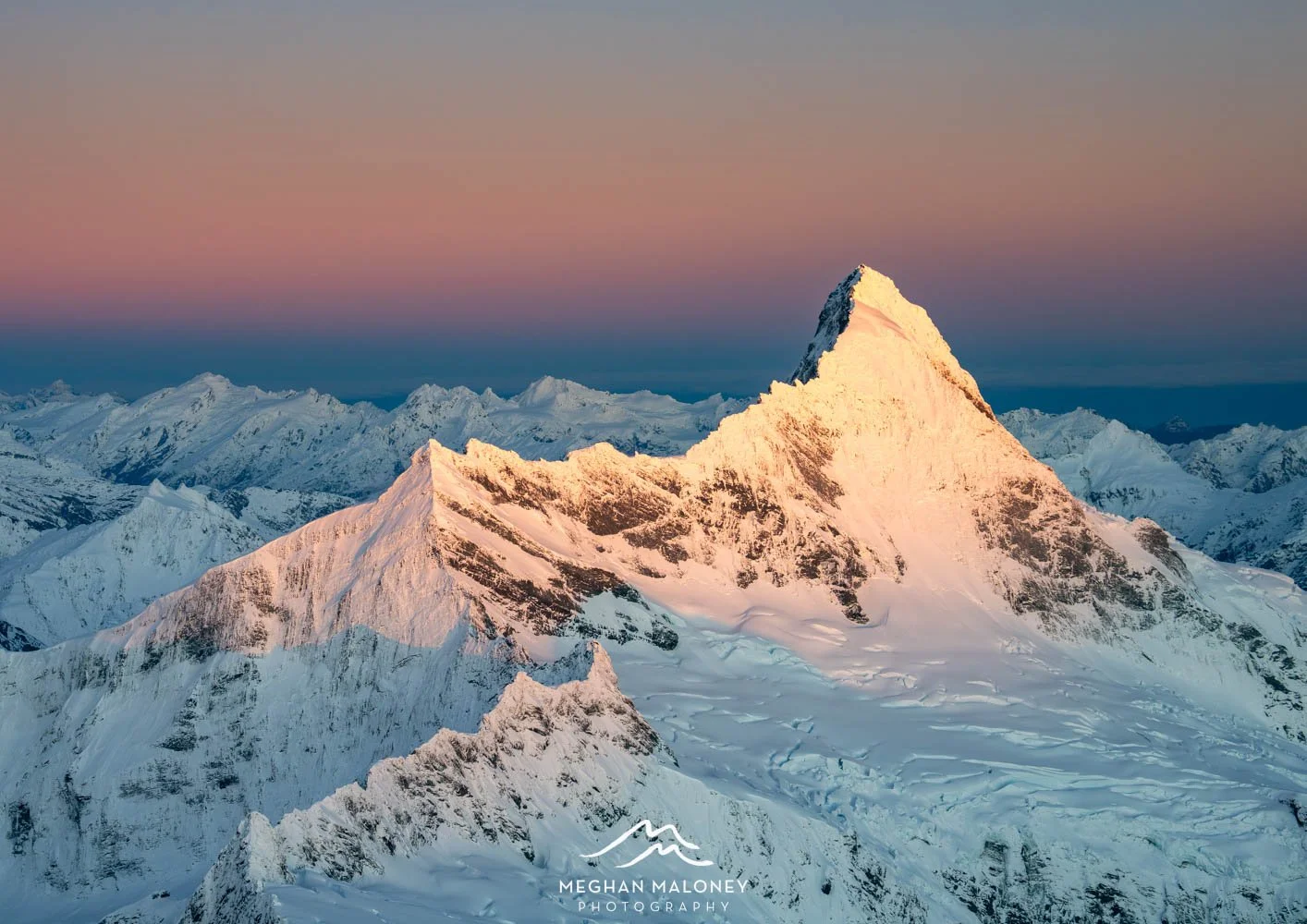 mt aspiring dawn hues