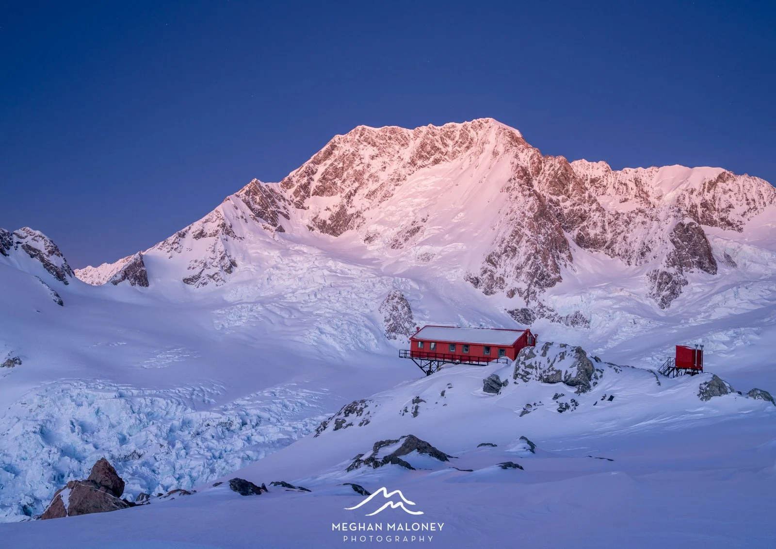 Plateau Hut Sunrise Mt Cook