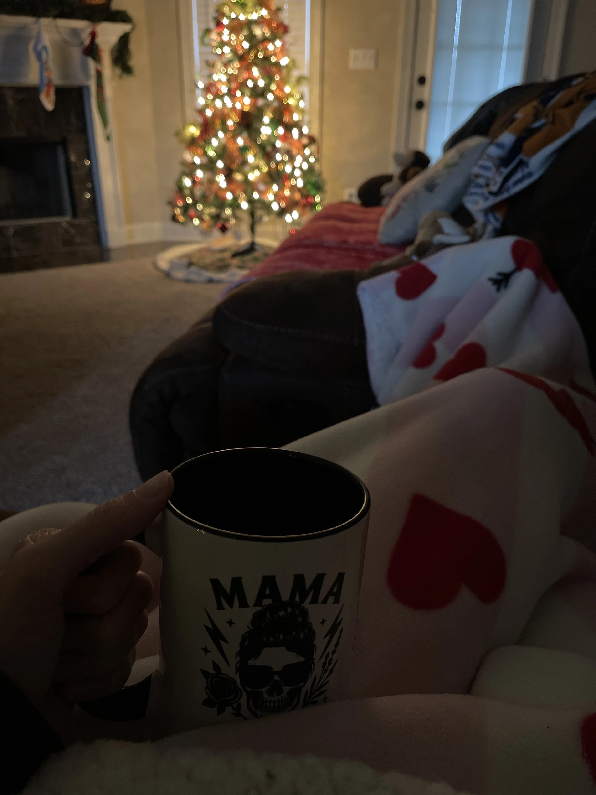 Slow December Mornings—
learning to give myself just a little bit of stillness