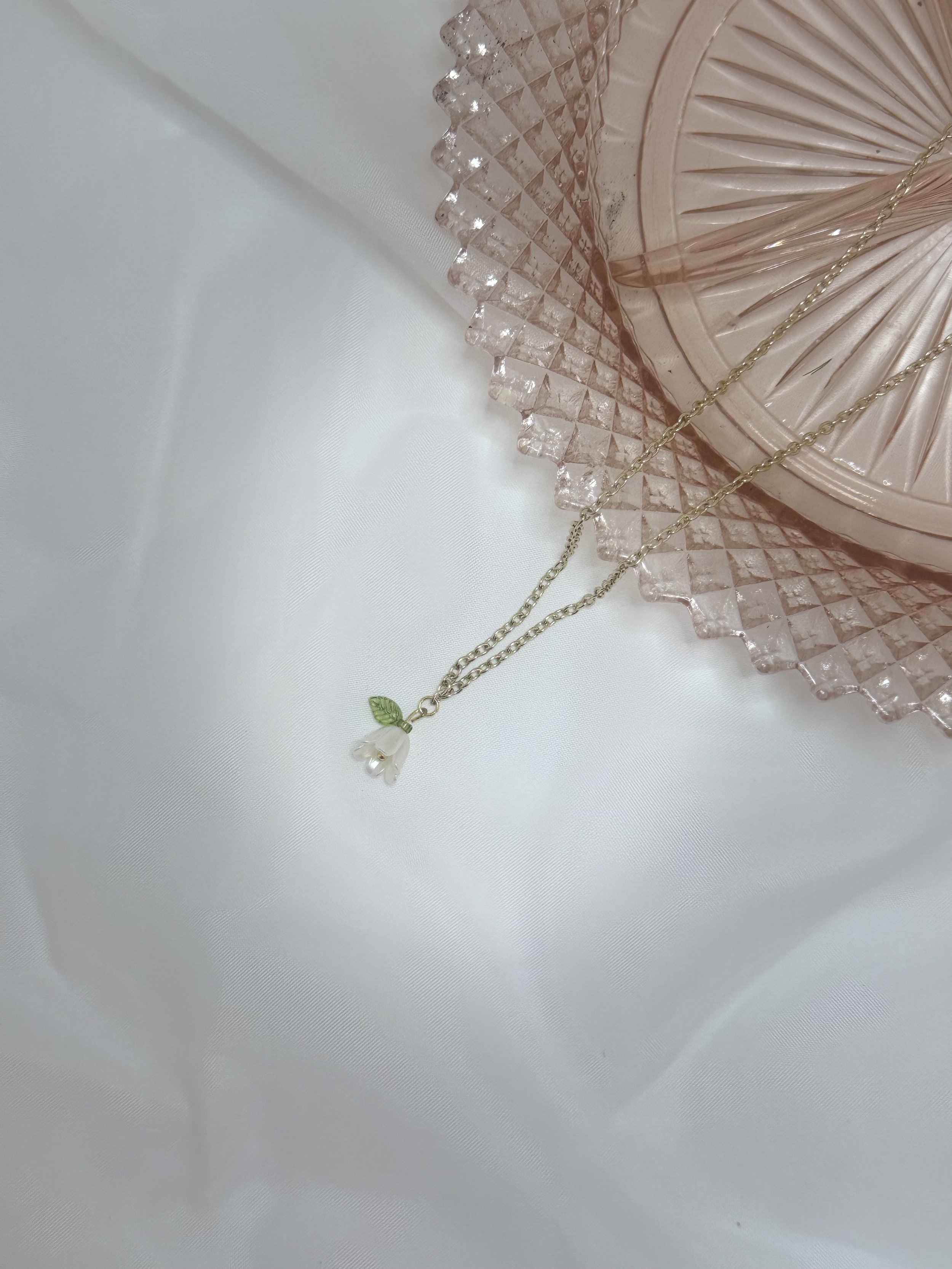 White Flower Necklace