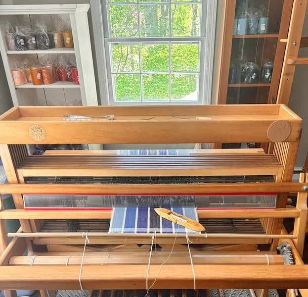 4-shaft jack loom warped for doubleweave with Maurice Brassard cotton weaving yarn with Maurice Brassard 8/2 cotton