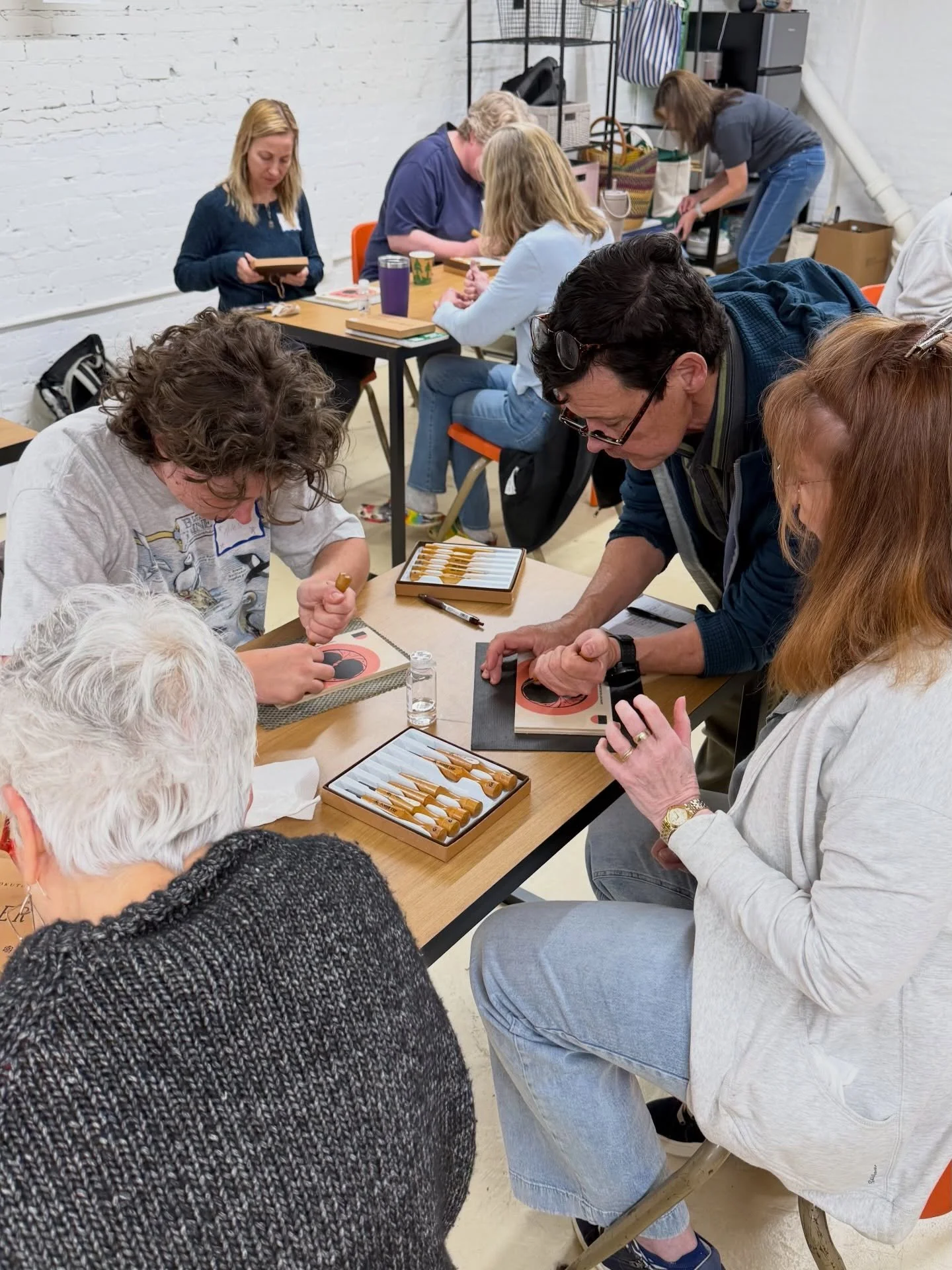 We have kicked off our Mokuhanga workshop week with John Amoss of @tanuki_prints!!! We have a full class and exciting week ahead!

Join us tomorrow evening, Friday March 27th, 5-6:30pm for an artist talk with John. Learn more about the craft of Mokuh