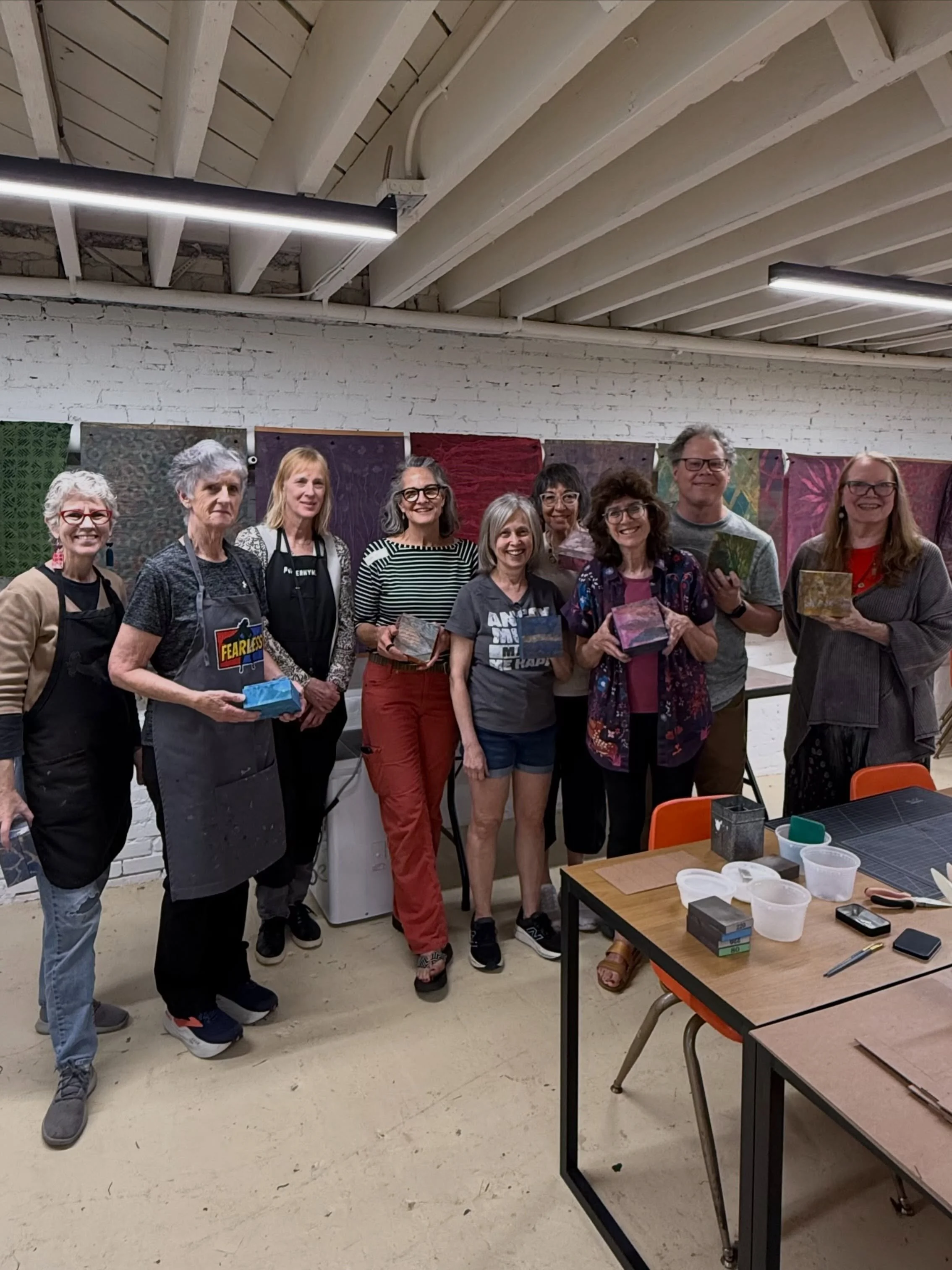 What an INCREDIBLE weekend at Print House!!!

We spent three full days immersed in color, pattern, and experimentation with guest artist PD Packard (@pdpackard), exploring the expressive possibilities of @akuainks Liquid Pigments.

It was an honor to