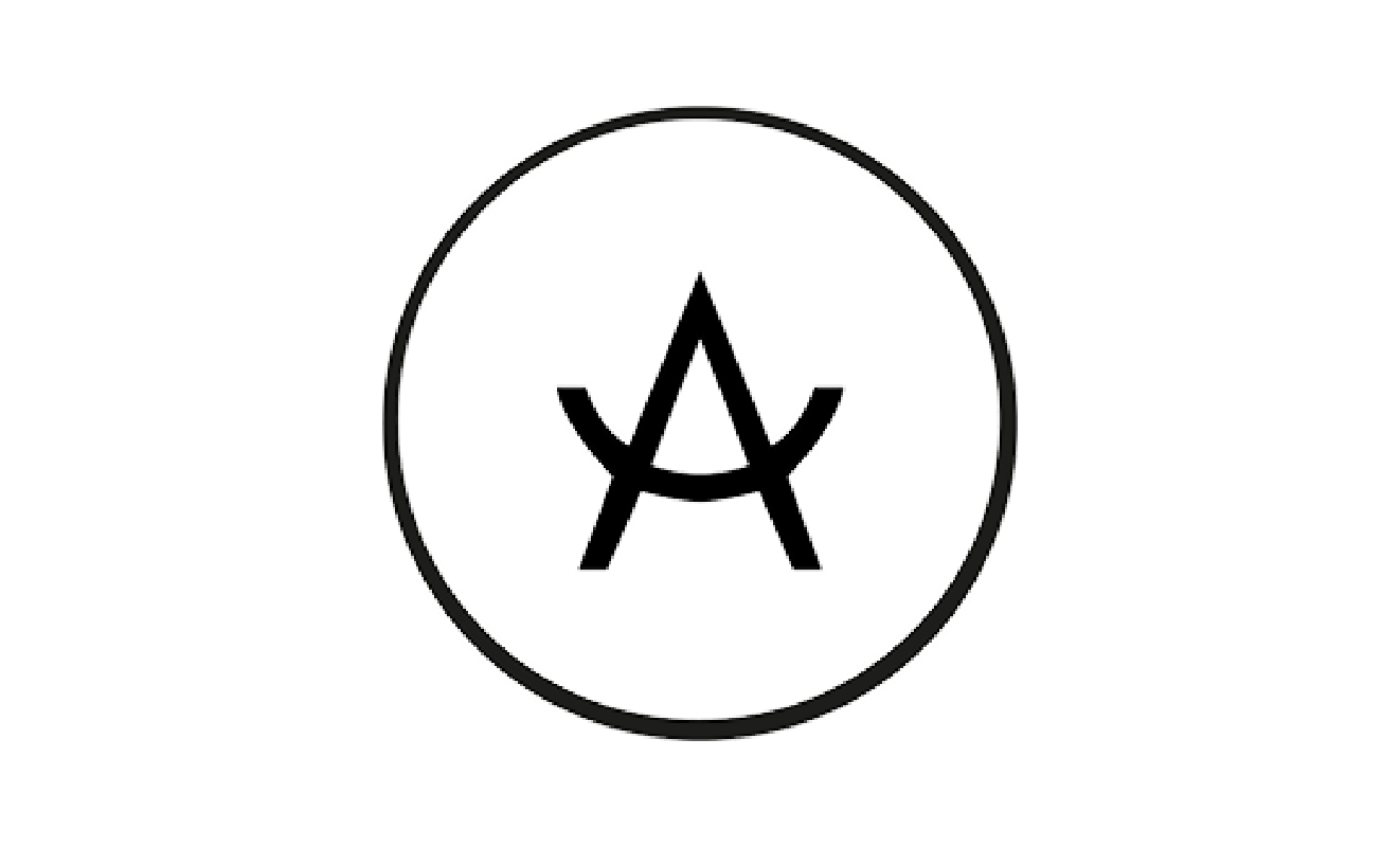 Logotipo de estilo minimalista con un círculo conteniendo una letra A estilizada y un símbolo que parece una estrella o pico en el centro.