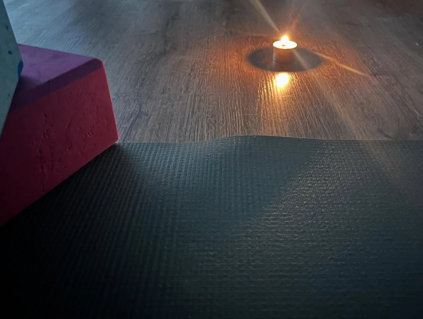 Not inspired to roll out your mat? 

Hot tip: Add a tea light, flower or beautiful crystal to make it feel special. Turn a regular moment into a ritual in seconds. 

#moonmagic