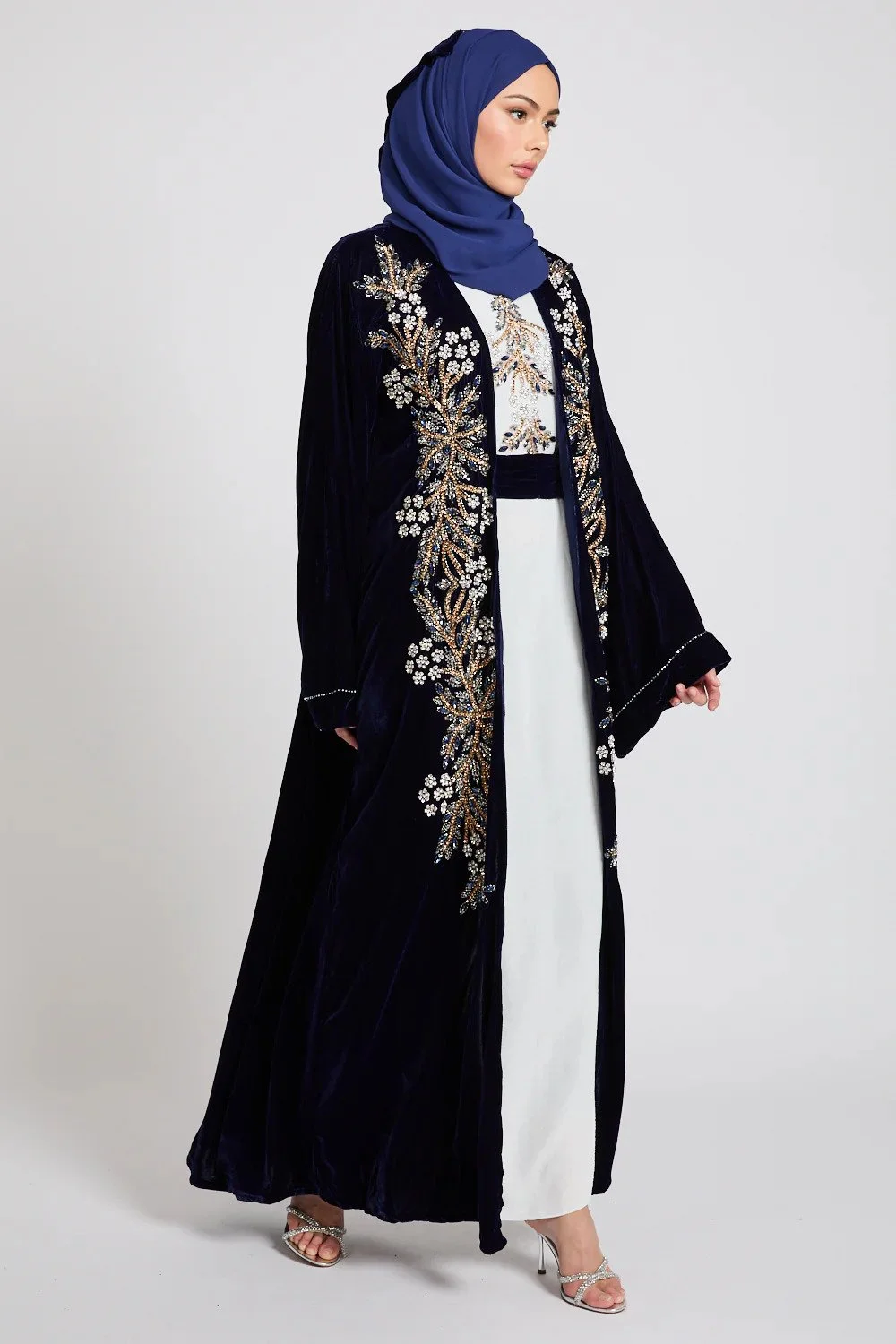 The Rise of Prestige Abayas: A New Era in Modest Fashion