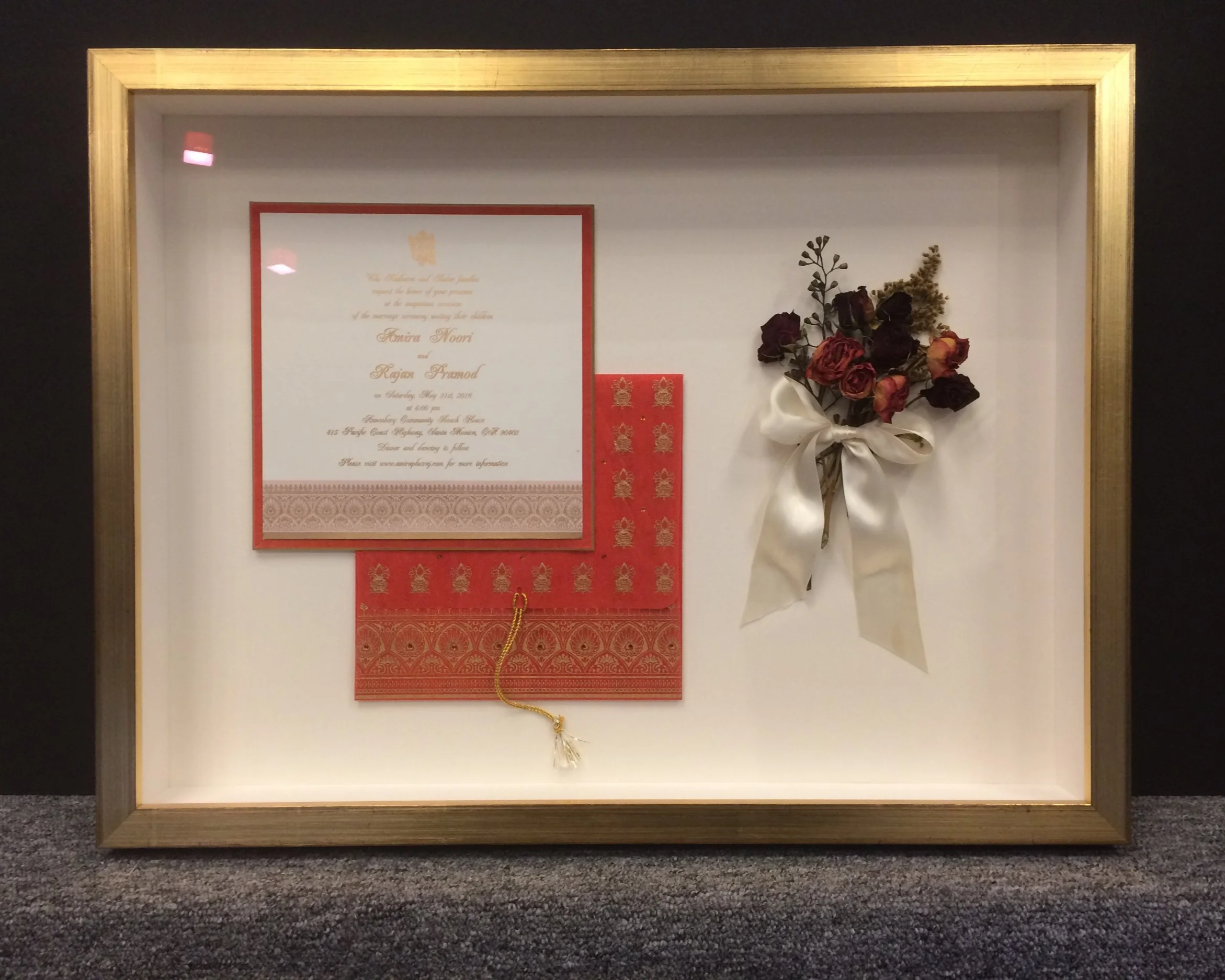 Floating invitation & Flowers