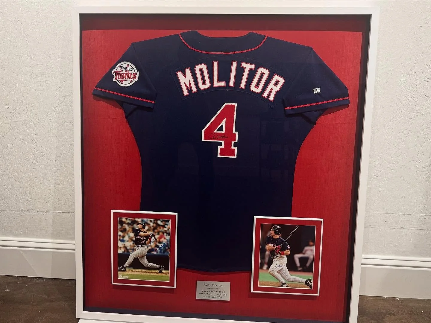 Here is the latest jersey that we finished.  This one has a fun red background with the mat walls done in the same fabric mat in blue.  Doing the mat walls in a complementary color is a good way to add some detail without adding anything to the cost.