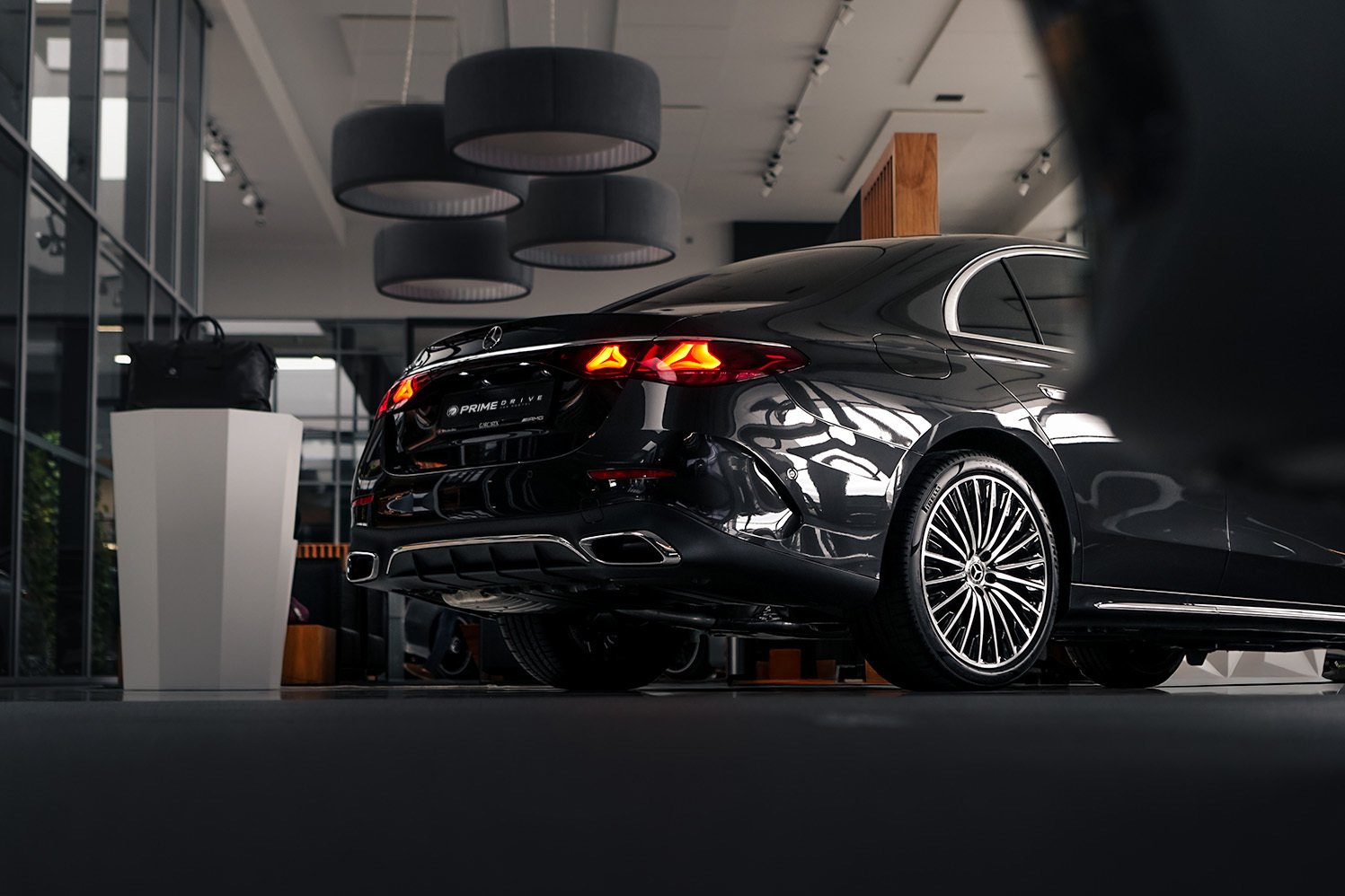 mercedes-benz-klasa-e-w214-wypozyczalnia-prime-drive (1).jpg