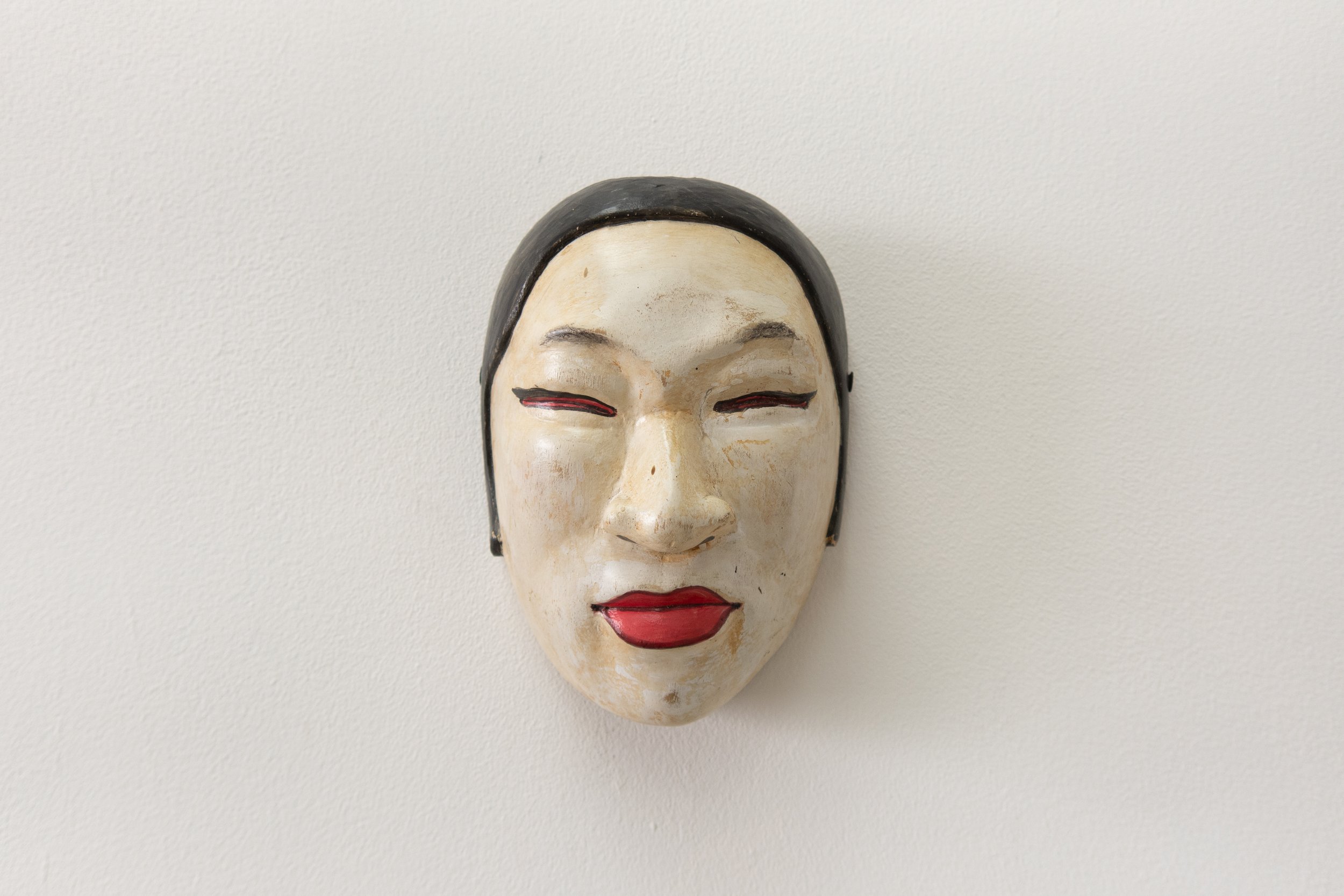 Sedulur Papat - White by Nugi Ketut, contemporary artwork at SUN.CONTEMPORARY in Pererenan, Bali