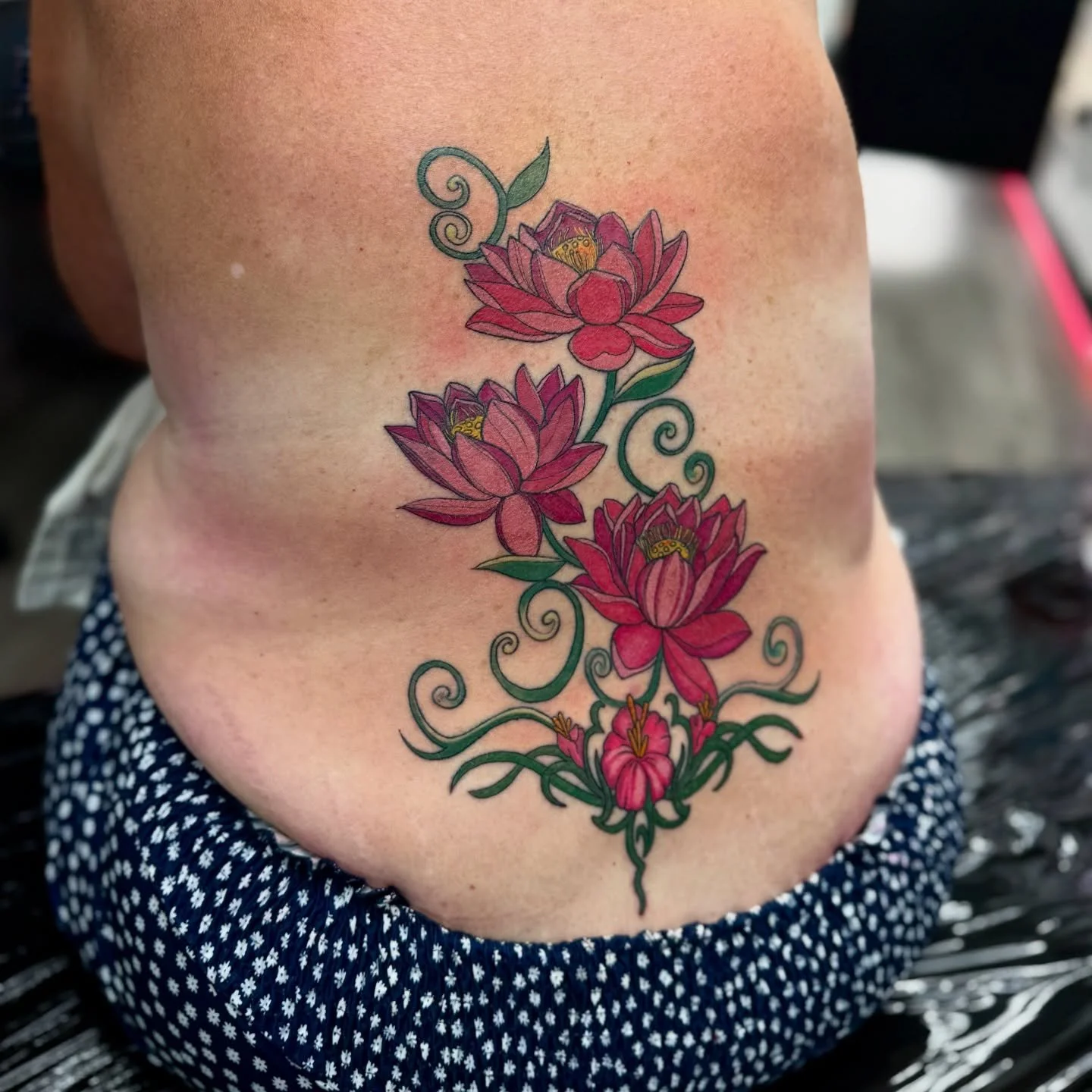 A little revamp for this old tattoo&hellip; slide for the original piece (not by me) 

Climbing lotus&rsquo;s 💚

LOVE 

______________________________________

Impermanence tatu
Newcastle 

&mdash;&mdash;&mdash;&mdash;&mdash;&mdash;&mdash;&mdash;&md