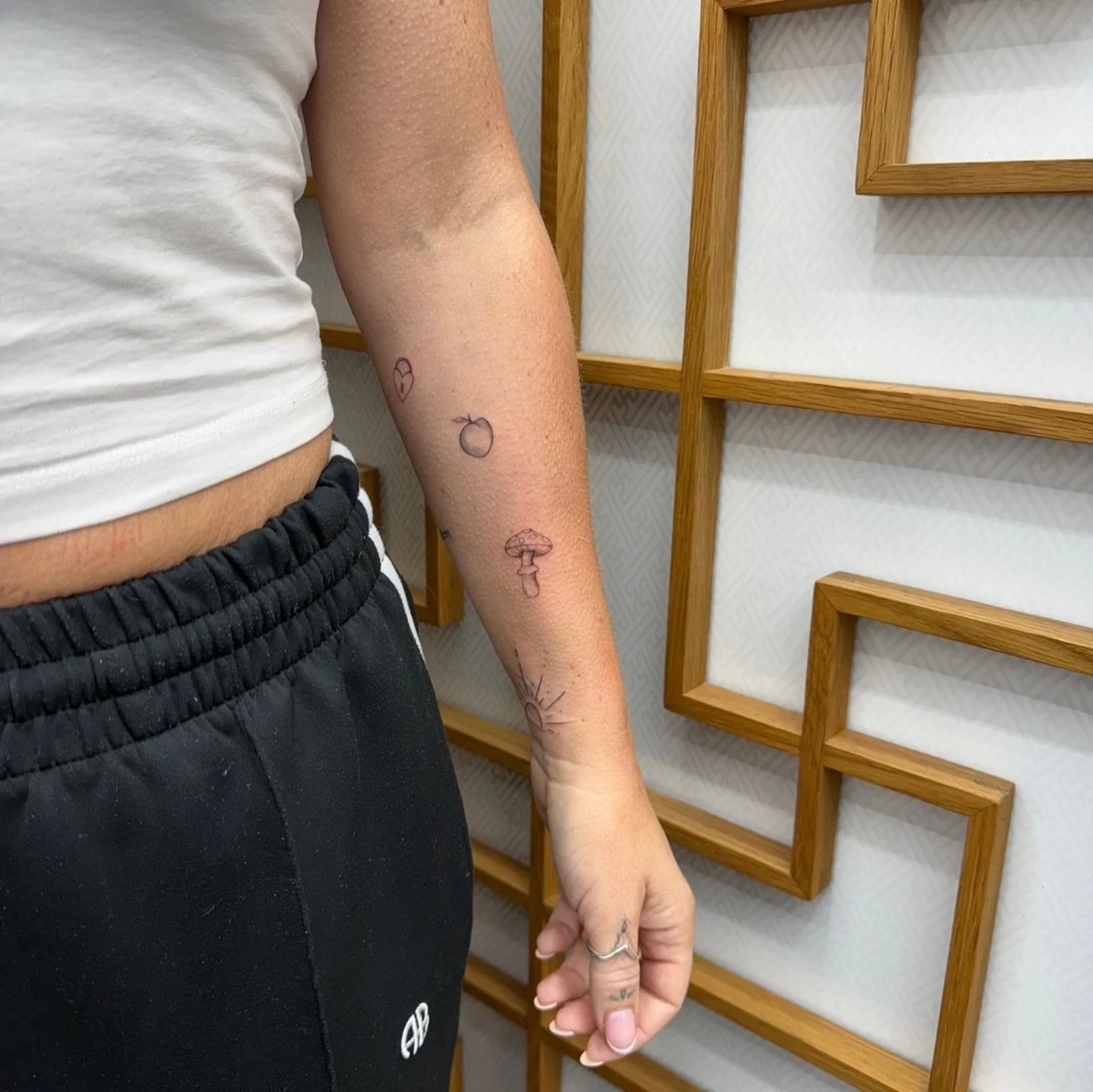 Tiny tattoos healed &amp; fresh for @hjacks__ 🤍

#tinytattoos #tattoos #fineline #mushroomtattoo #patchworktattoo