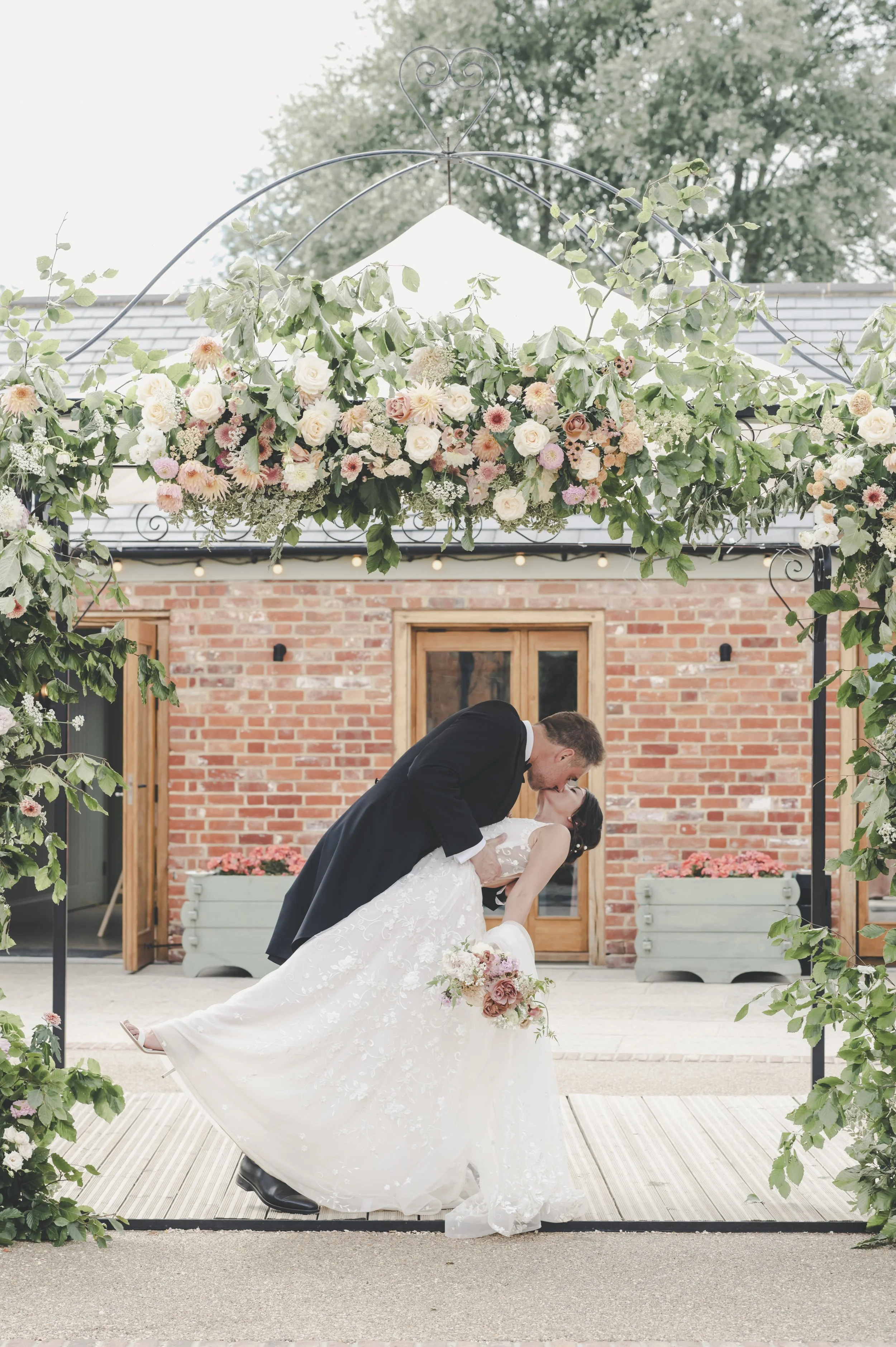Charlotte & neil - photography by ashley.jpg