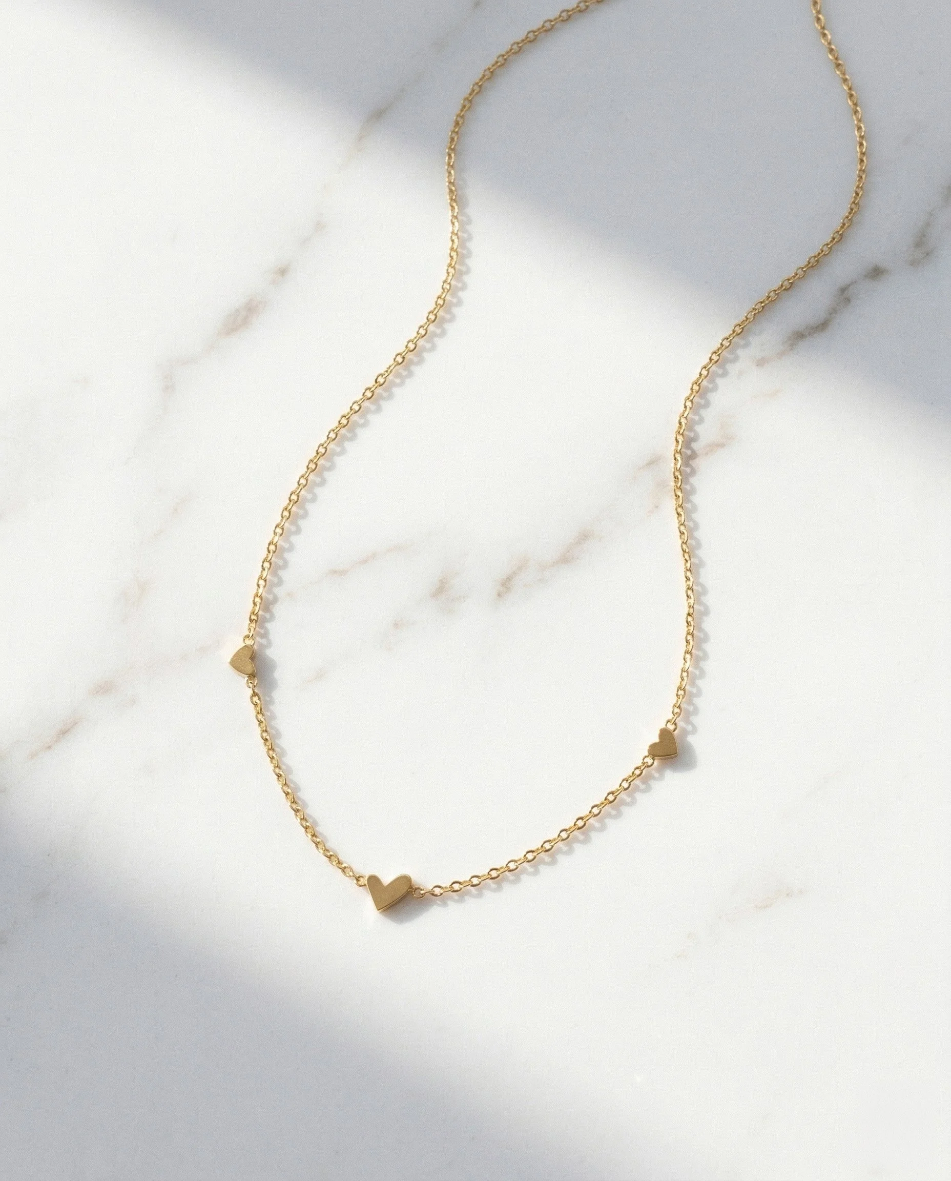 Halskette: Drei Herzen