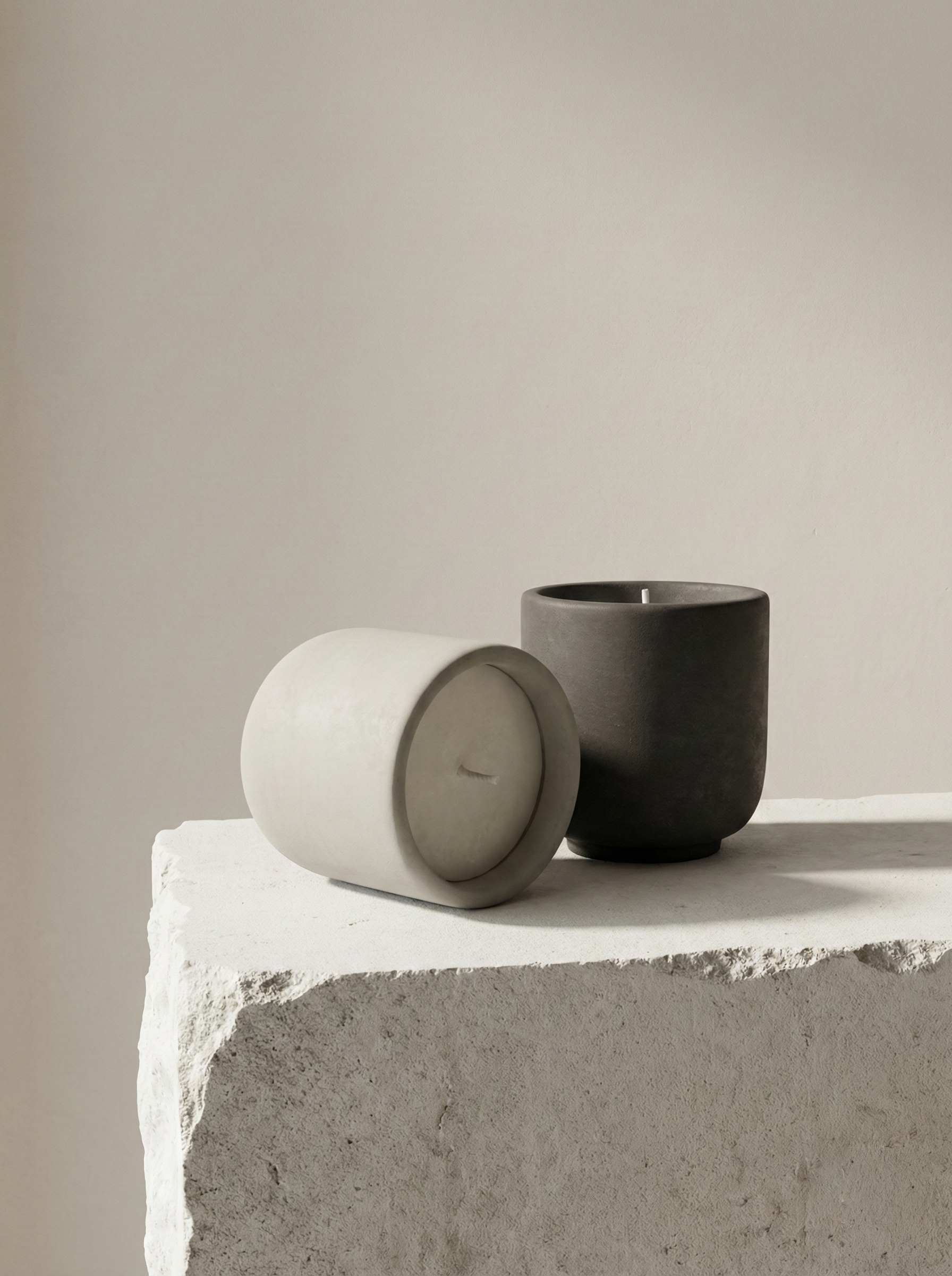 Minimalistische Beton-Kerze im Industrial-Look