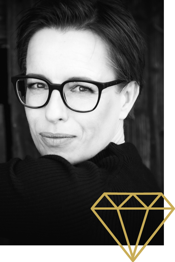 Isabel Kochale als Mentorin im Dialog mit sich selbst, Symbol für innere Klärung