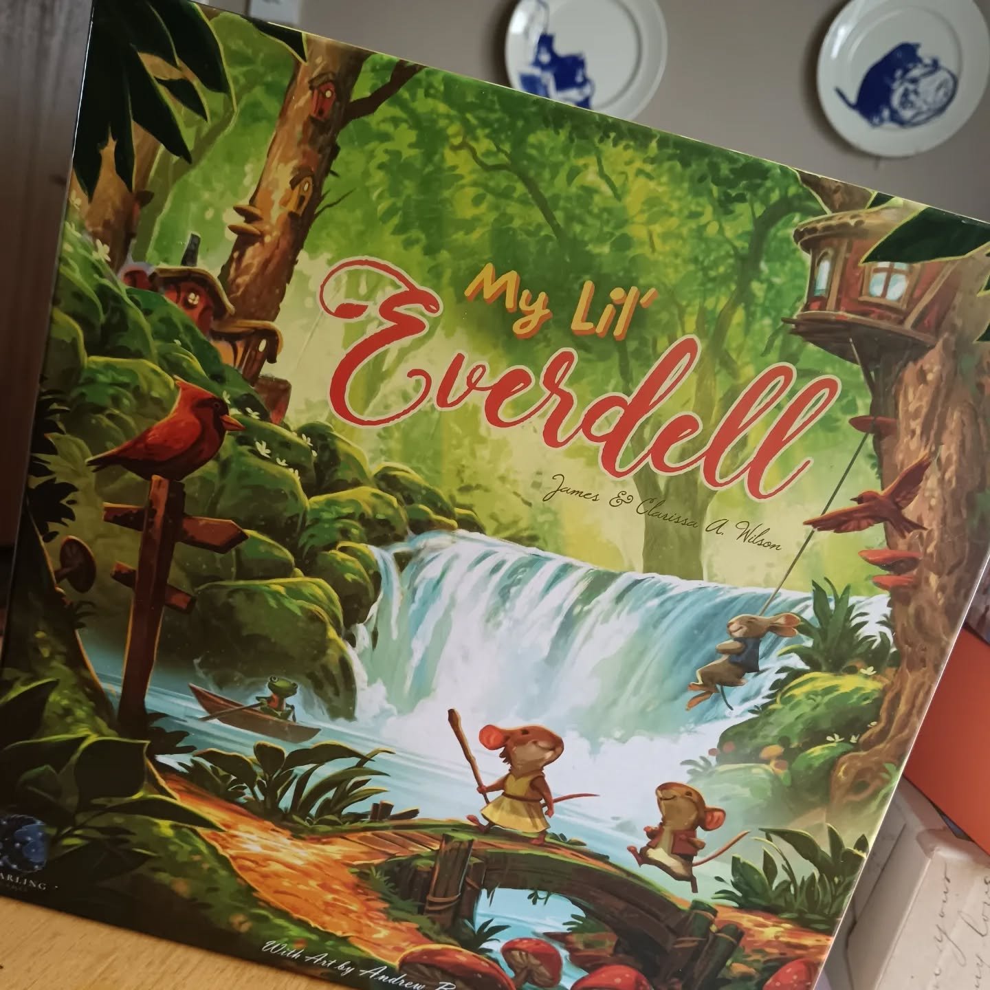 Last week&rsquo;s fluttering friend was from My Lil&rsquo; Everdell! 🌳✨
Did you guess that cozy woodland world? If so, you&rsquo;re really in tune with those charming meeples!

This week, we&rsquo;re stepping into a more refined setting&hellip;
Our 
