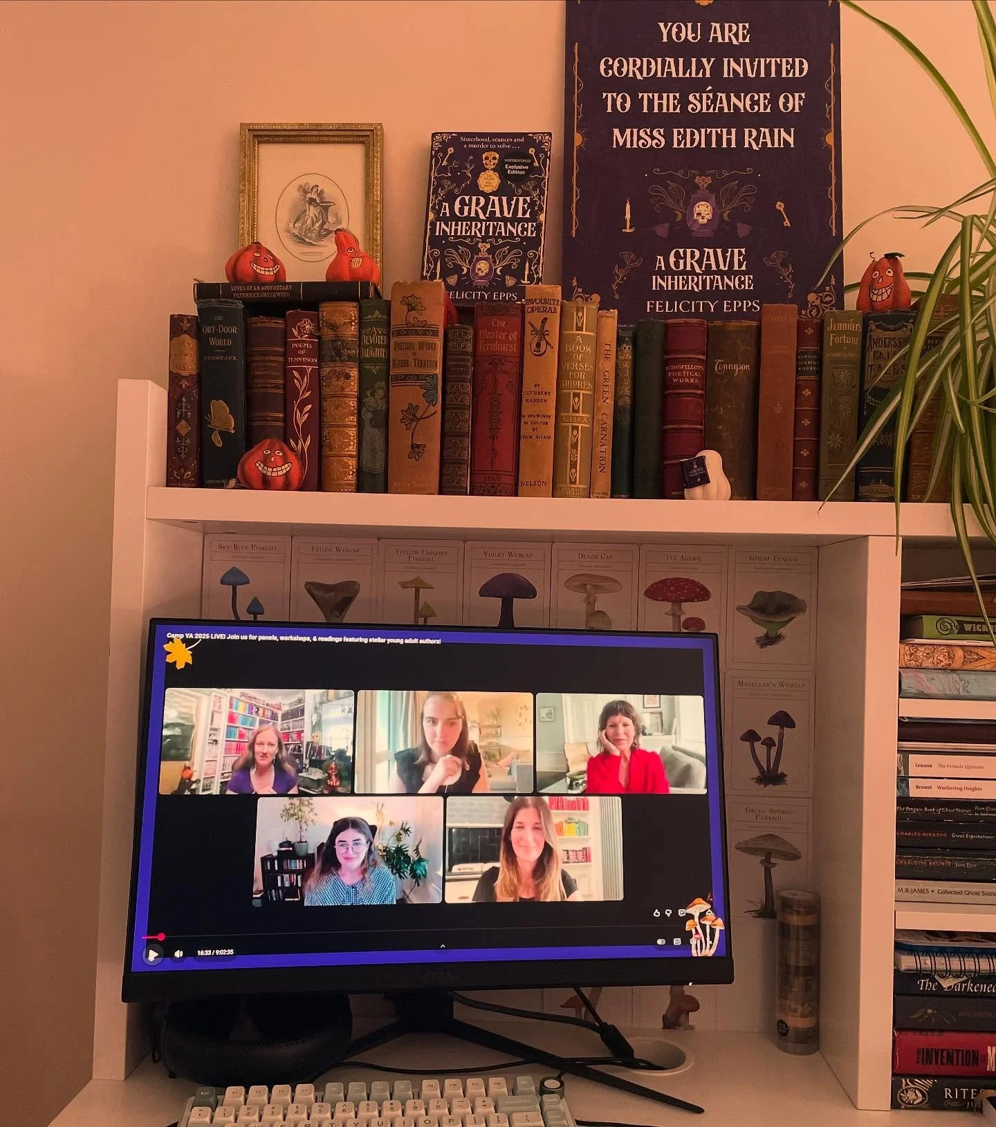 I&rsquo;ve had lots of fun watching the @campyafest panels this weekend, including the murder mystery one that I took part in! It was lovely chatting about writing thrillers with @yaundermyskin @avaeldredwriter @elockhartbooks and @scarlett_dunmore ?