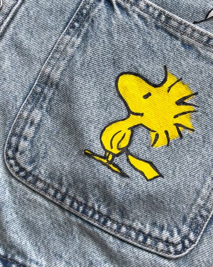 I mali detalj može va&scaron;u jaknicu napraviti posebnom, a ova je ba&scaron; cuteness overload!! 😍🥰✨

&Scaron;to kažete? Slatka ili preslatka?

Za svoju personaliziranu jaknicu, po&scaron;alji mi poruku u DM📩

#denim #denimjacket #textileart