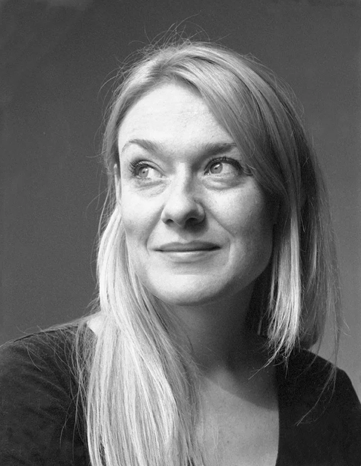 Magdalena Kozena, singer with a voice to die for, and the wife of Sir Simon Rattle. I have never been able to catch her true beauty in a photo, alas!